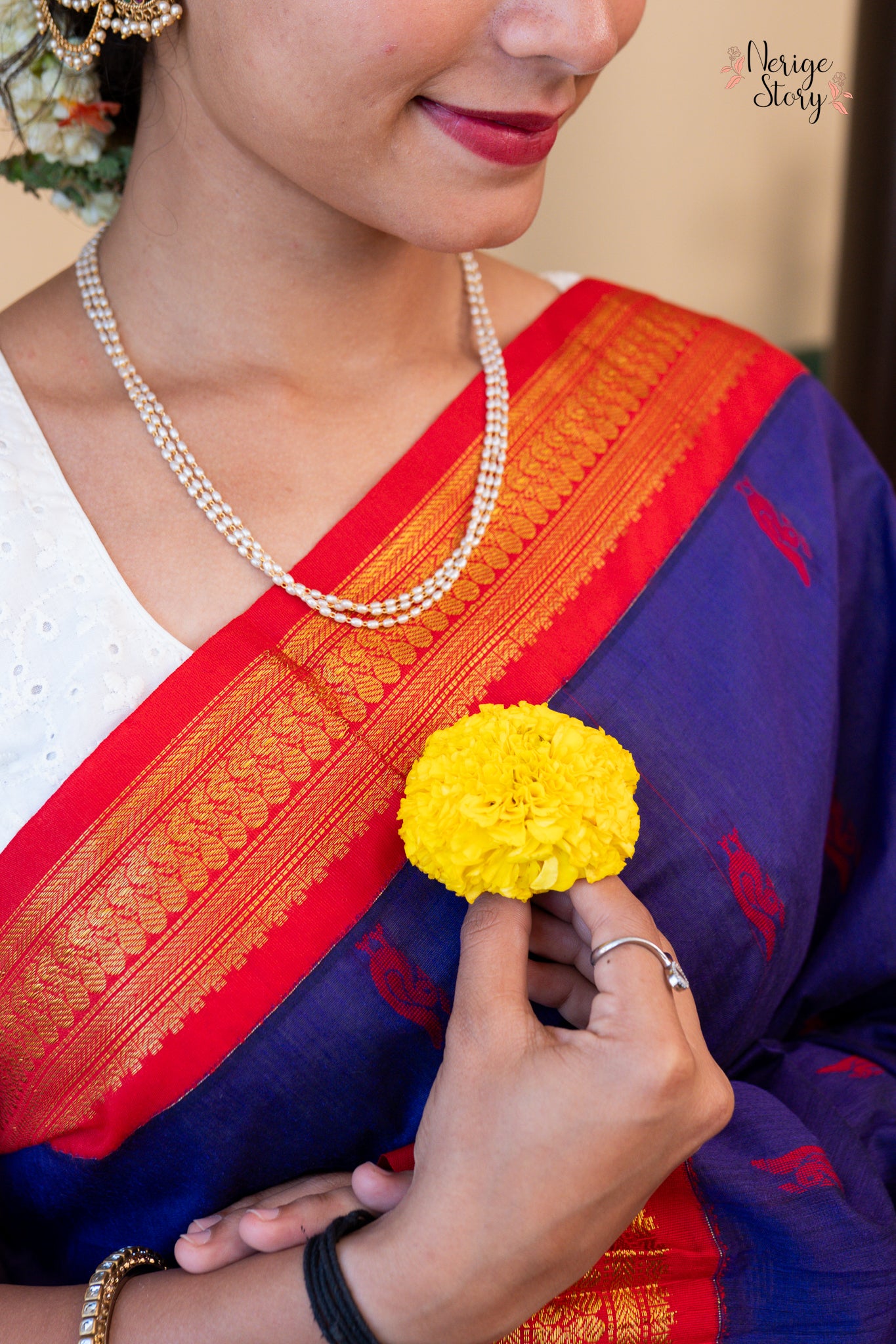 ELINA (एलीना)