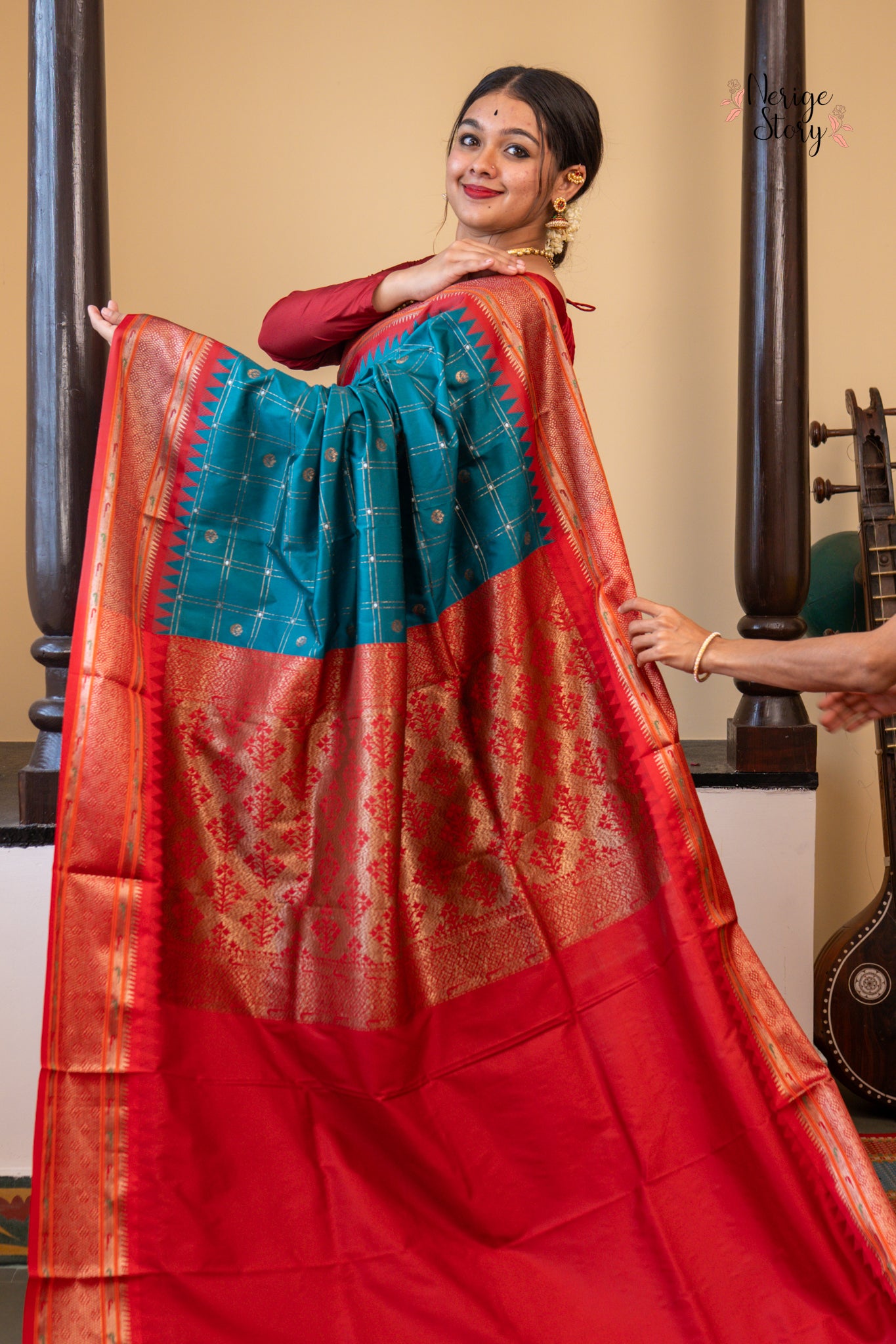 KAMESHI (कामेशी)