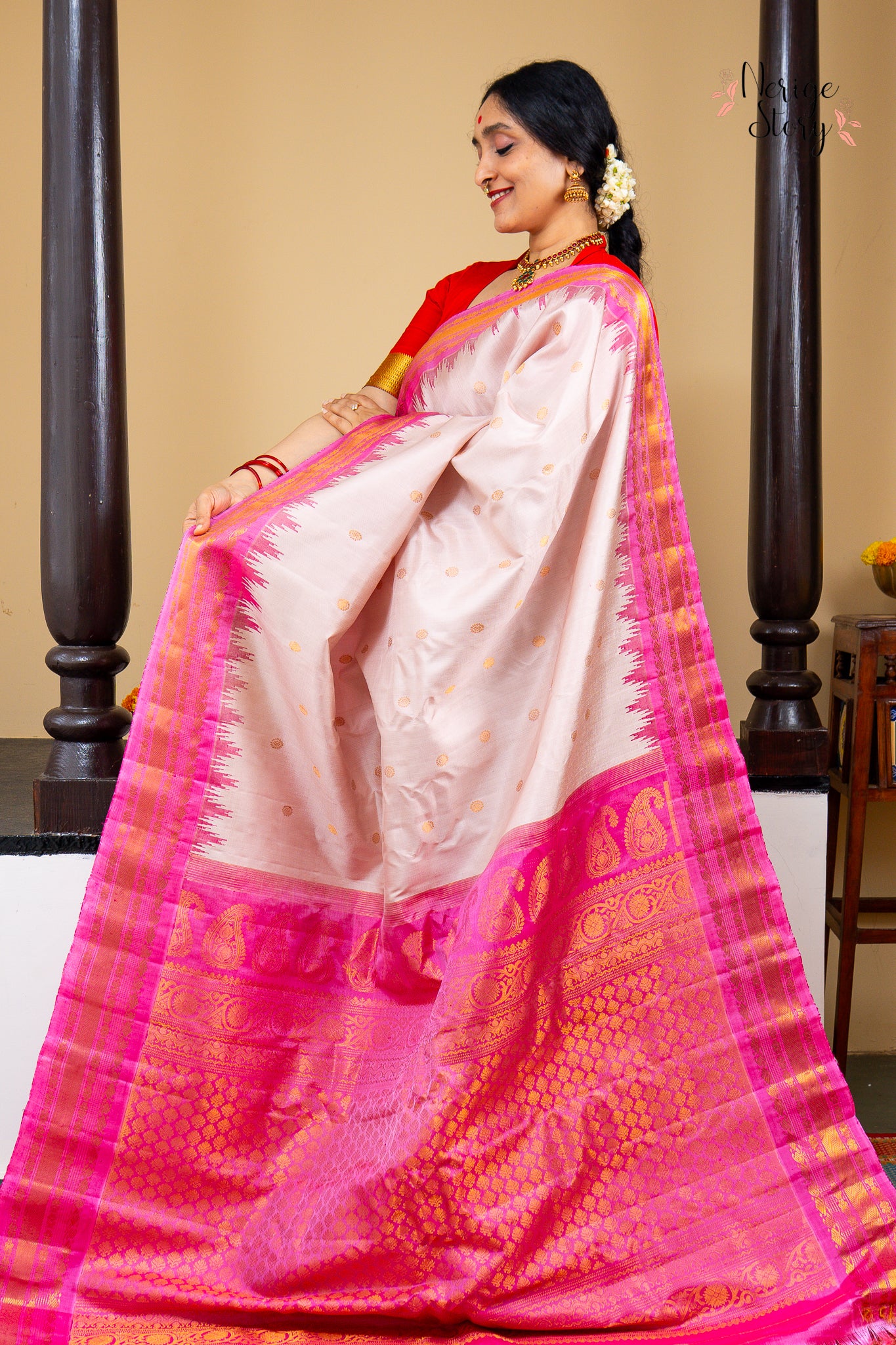 CHITRAKSHI (చిత్రాక్షి)