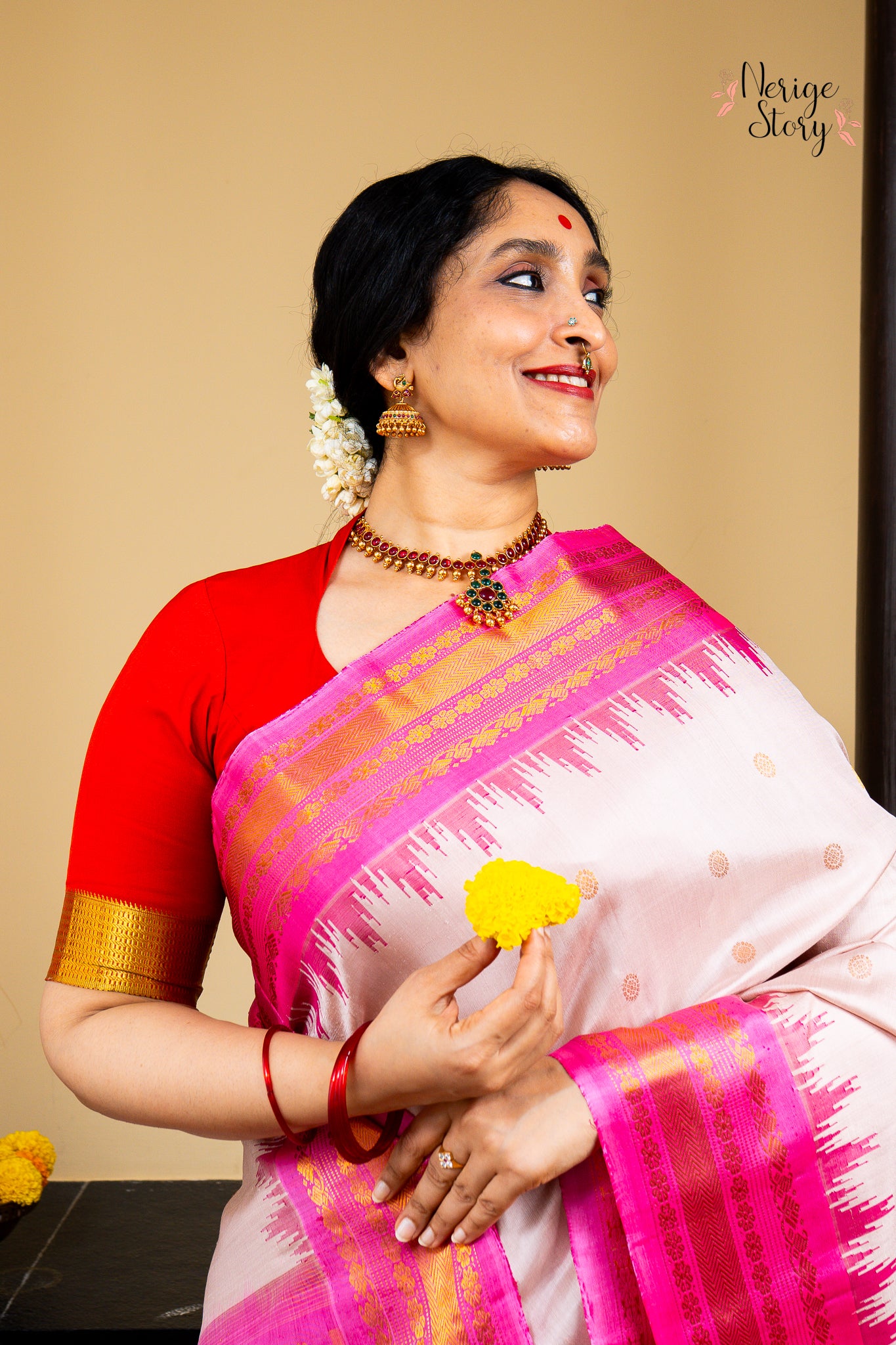 CHITRAKSHI (చిత్రాక్షి)
