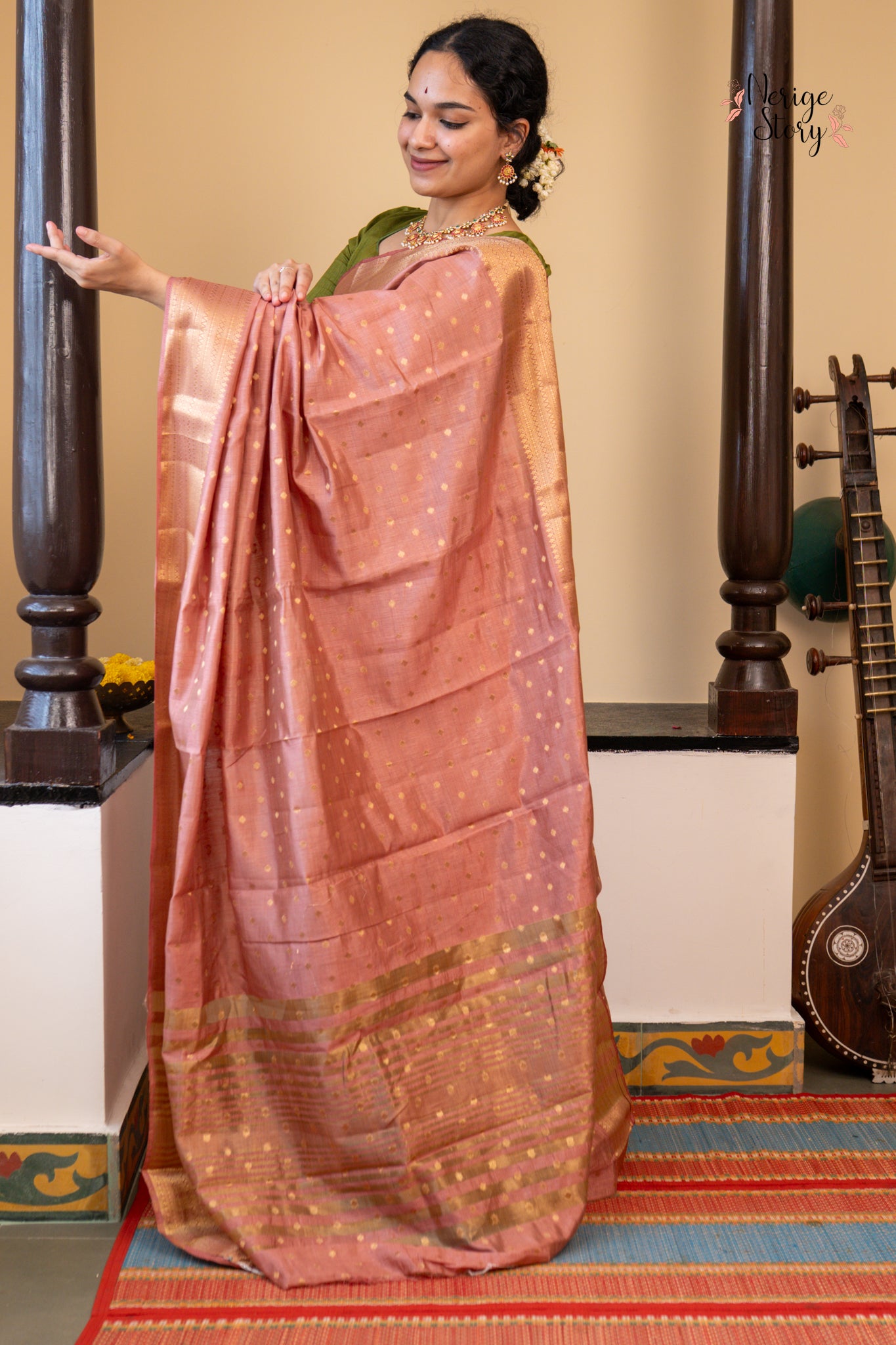 AMODINI (अमोदिनी)