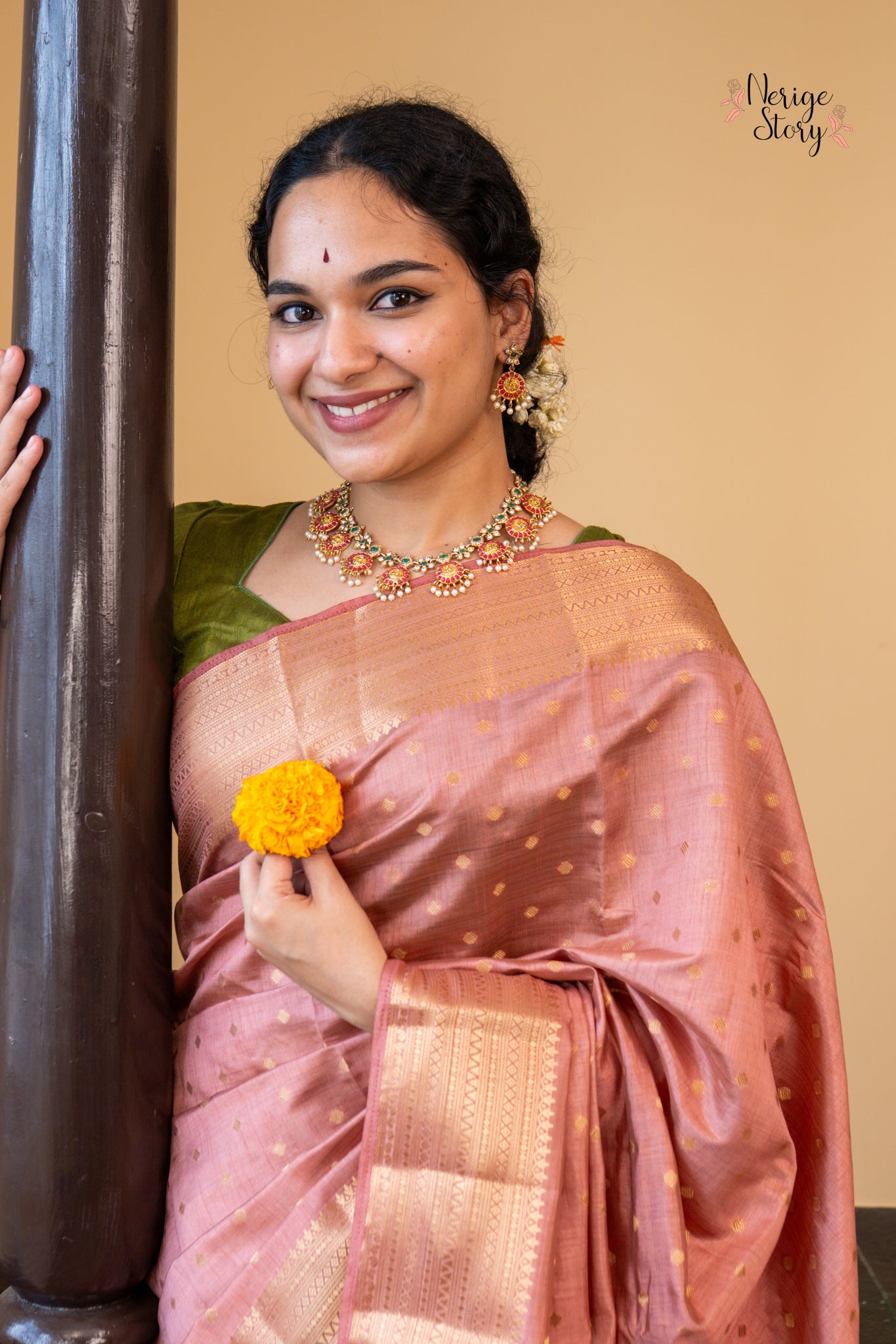 AMODINI (अमोदिनी)