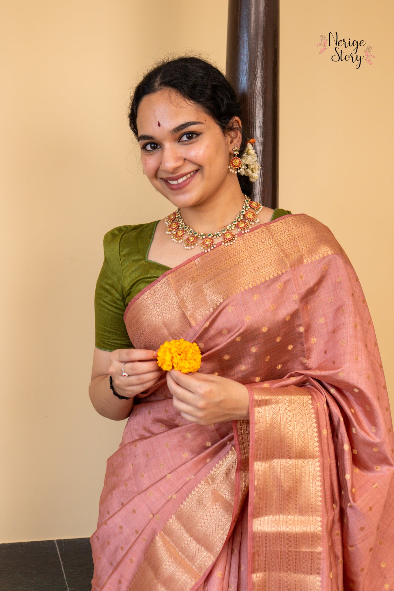 AMODINI (अमोदिनी)