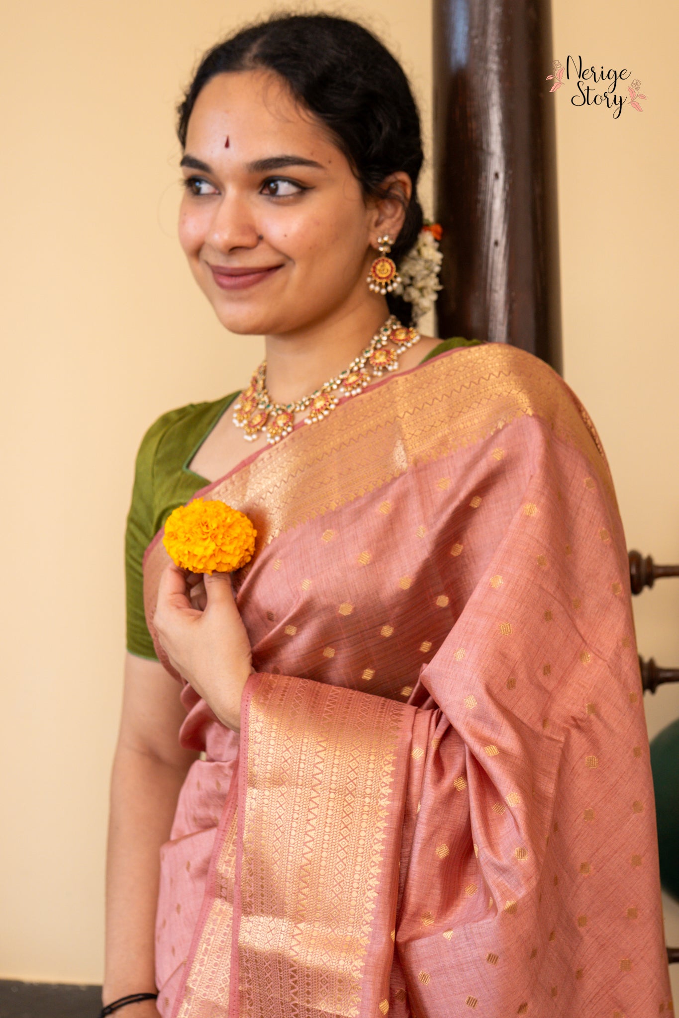 AMODINI (अमोदिनी)