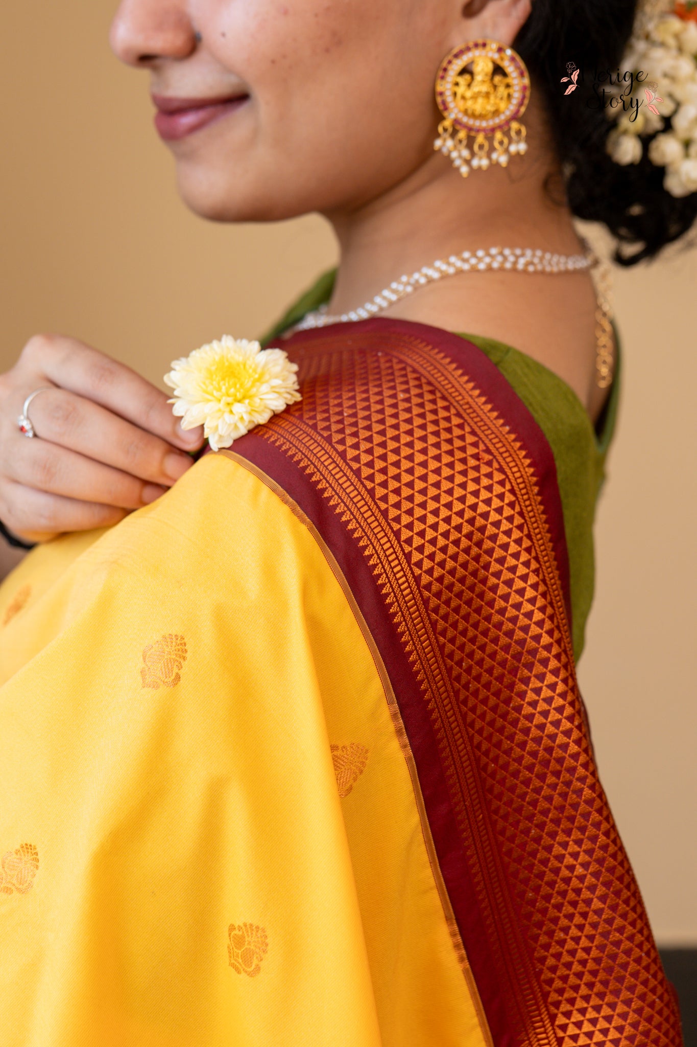 RATNIKA (ರತ್ನಿಕಾ)