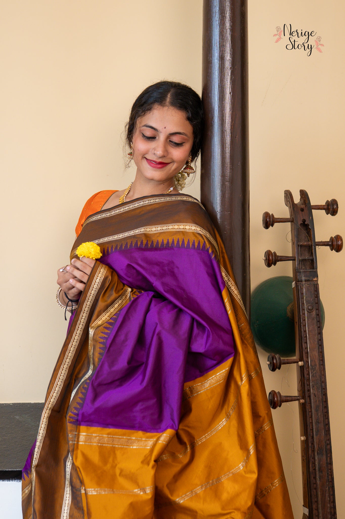 ANOOSHA (ಅನುಷಾ)