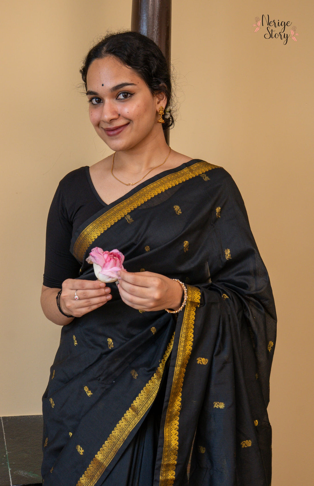 SHRITHI (ಶ್ರಿತಿ)