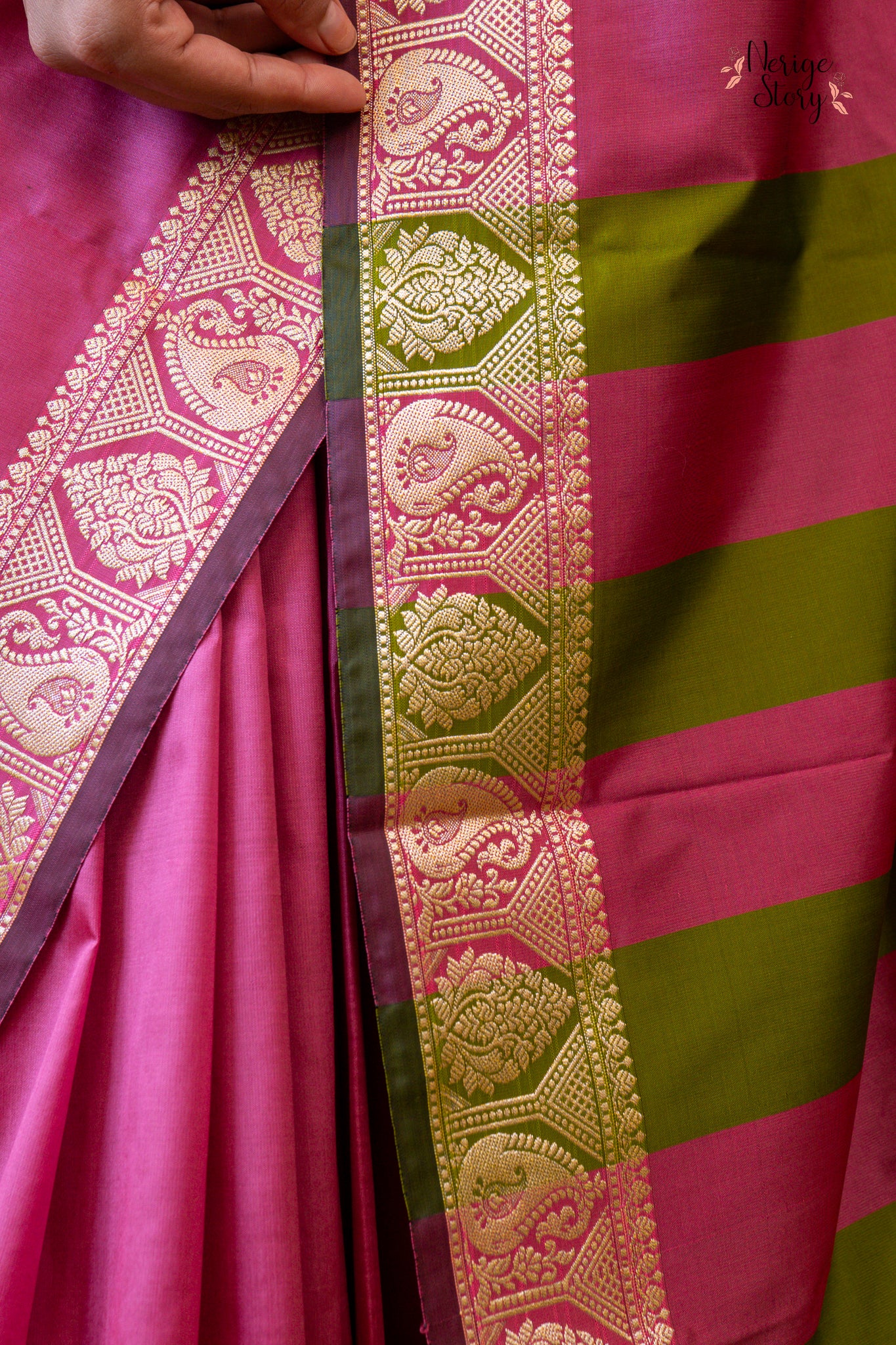 PADMIKA (पद्मिका)
