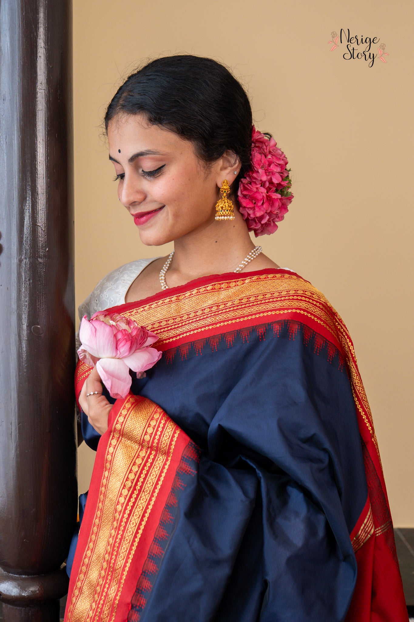 FALAKSHI (ಫಲಕ್ಷಿ)