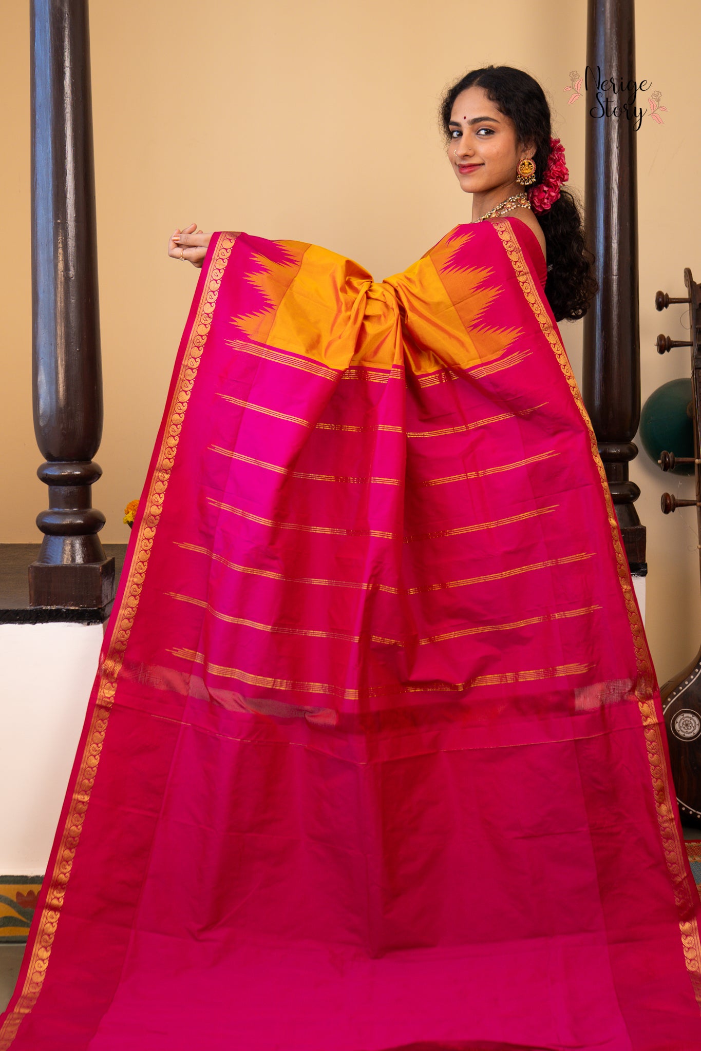 LAHARI (ಲಹರಿ)