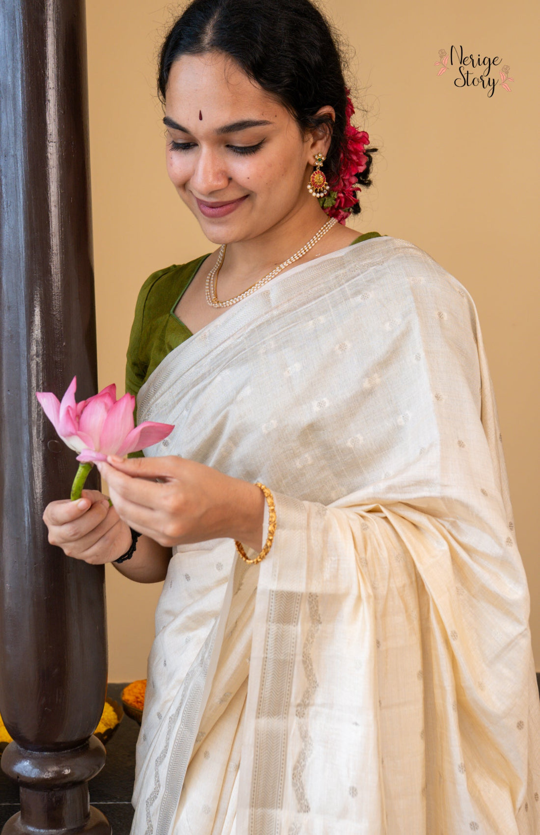 ANIKA (अनिका)
