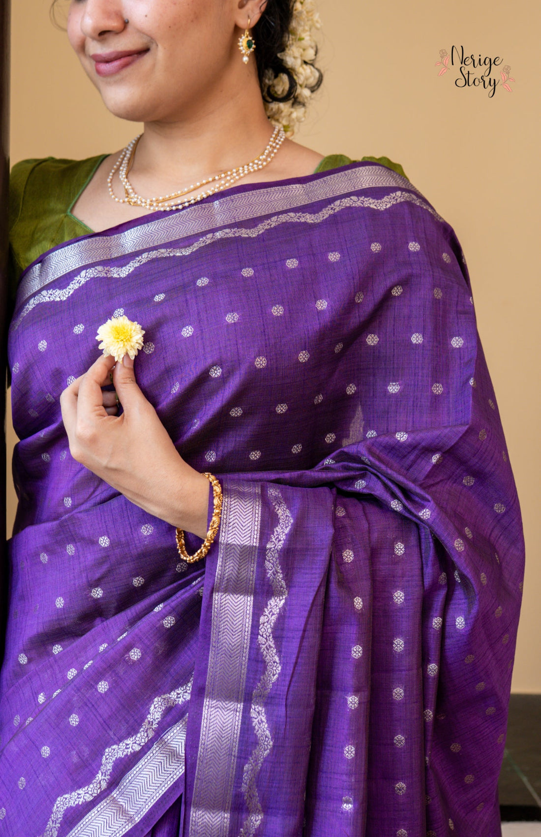 ANANYA (अनन्या)
