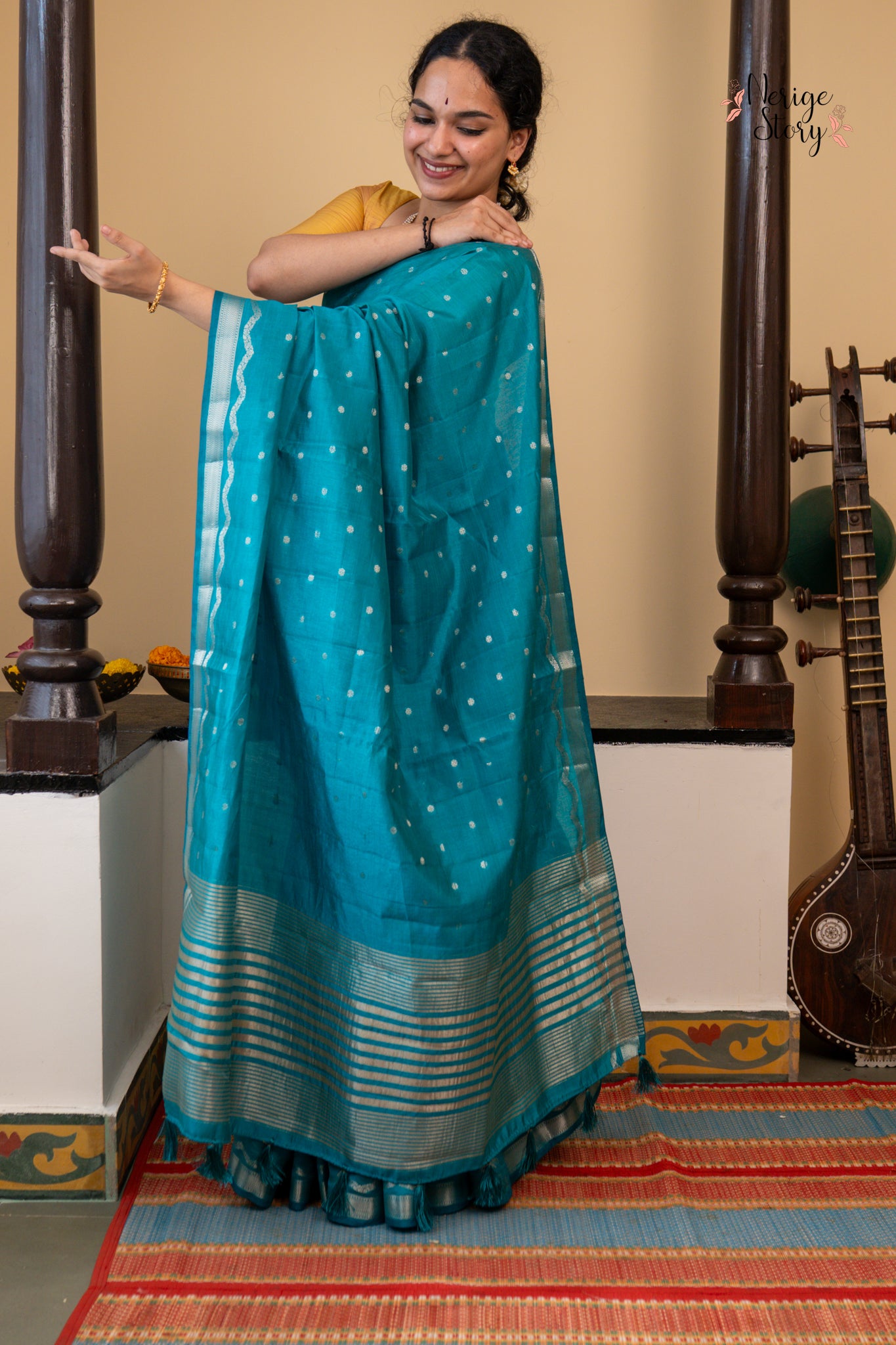AANAYA (आनया)