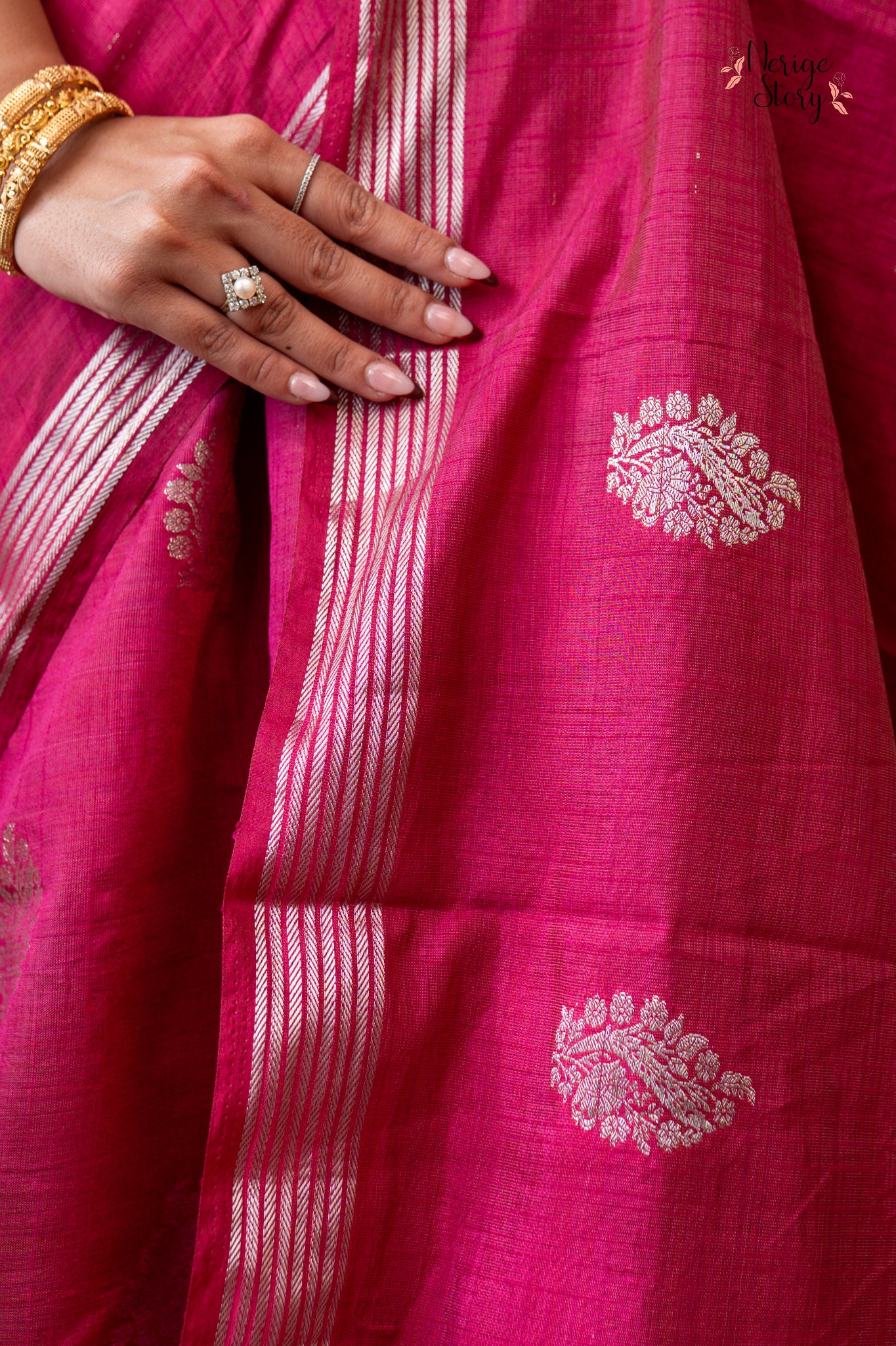 HANSIKA (हंसिका)