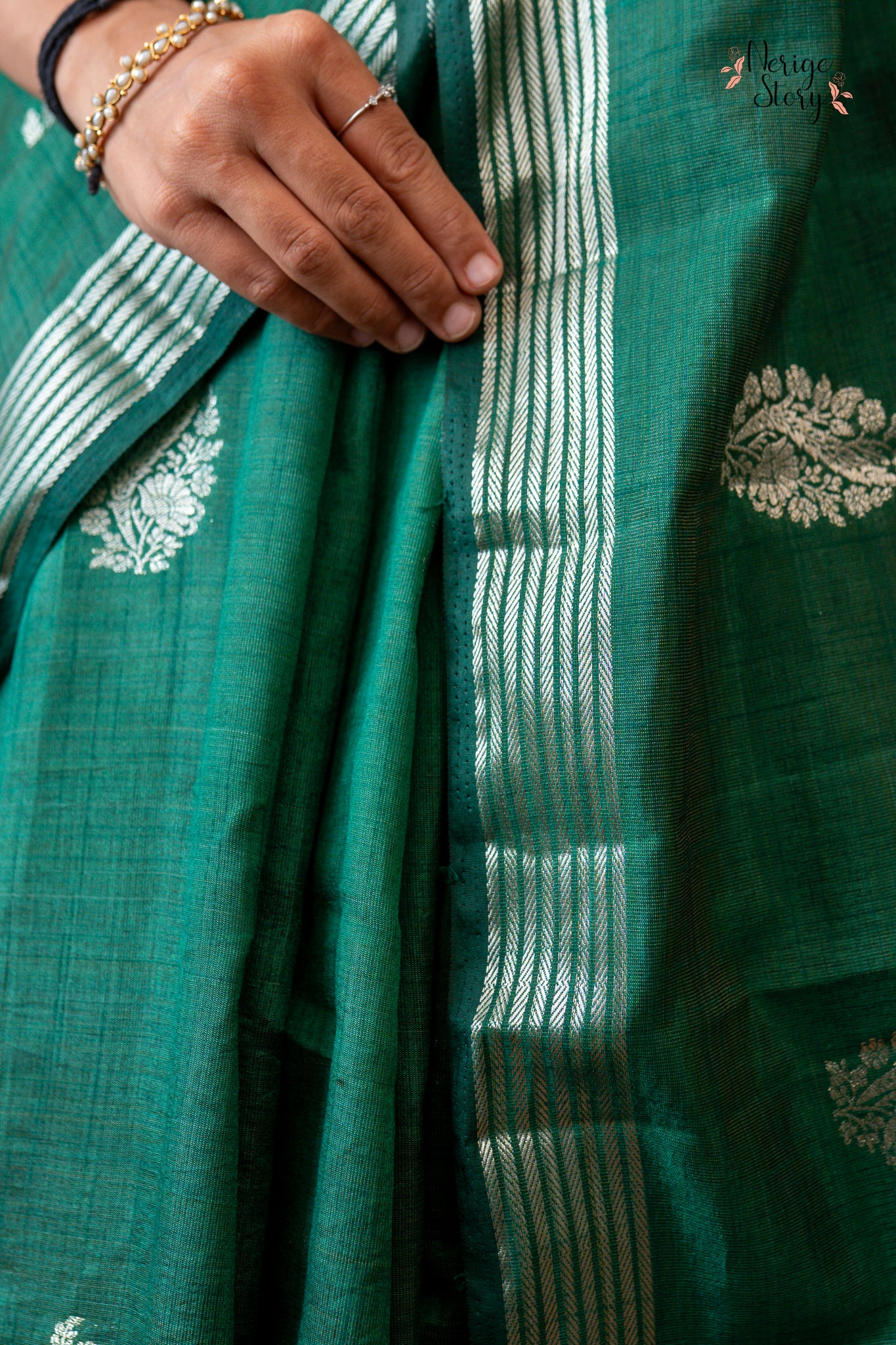 HARINI (हरिणी)