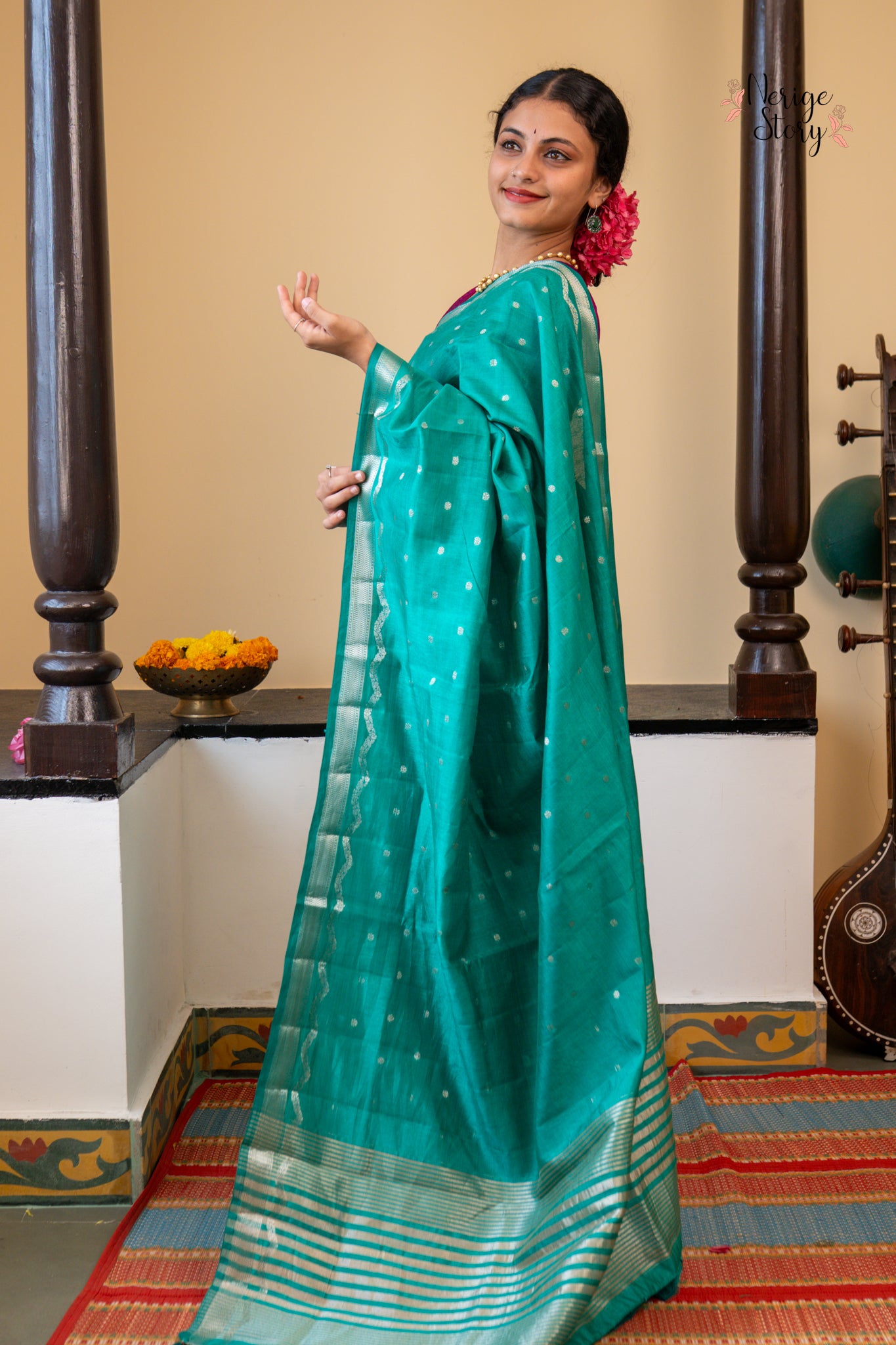 MONISHA (मोनिषा)