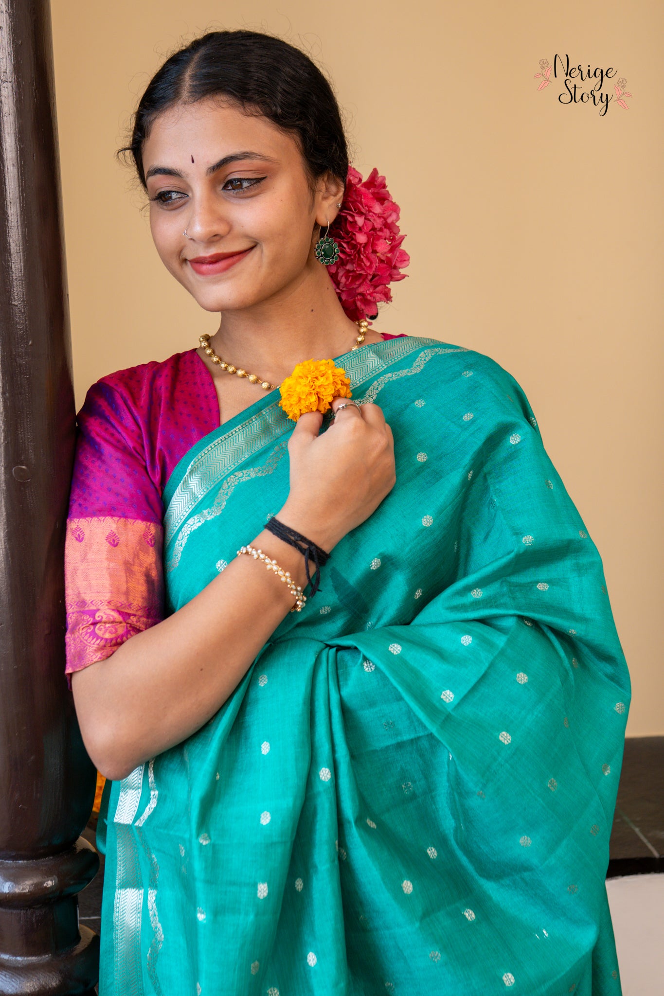 MONISHA (मोनिषा)