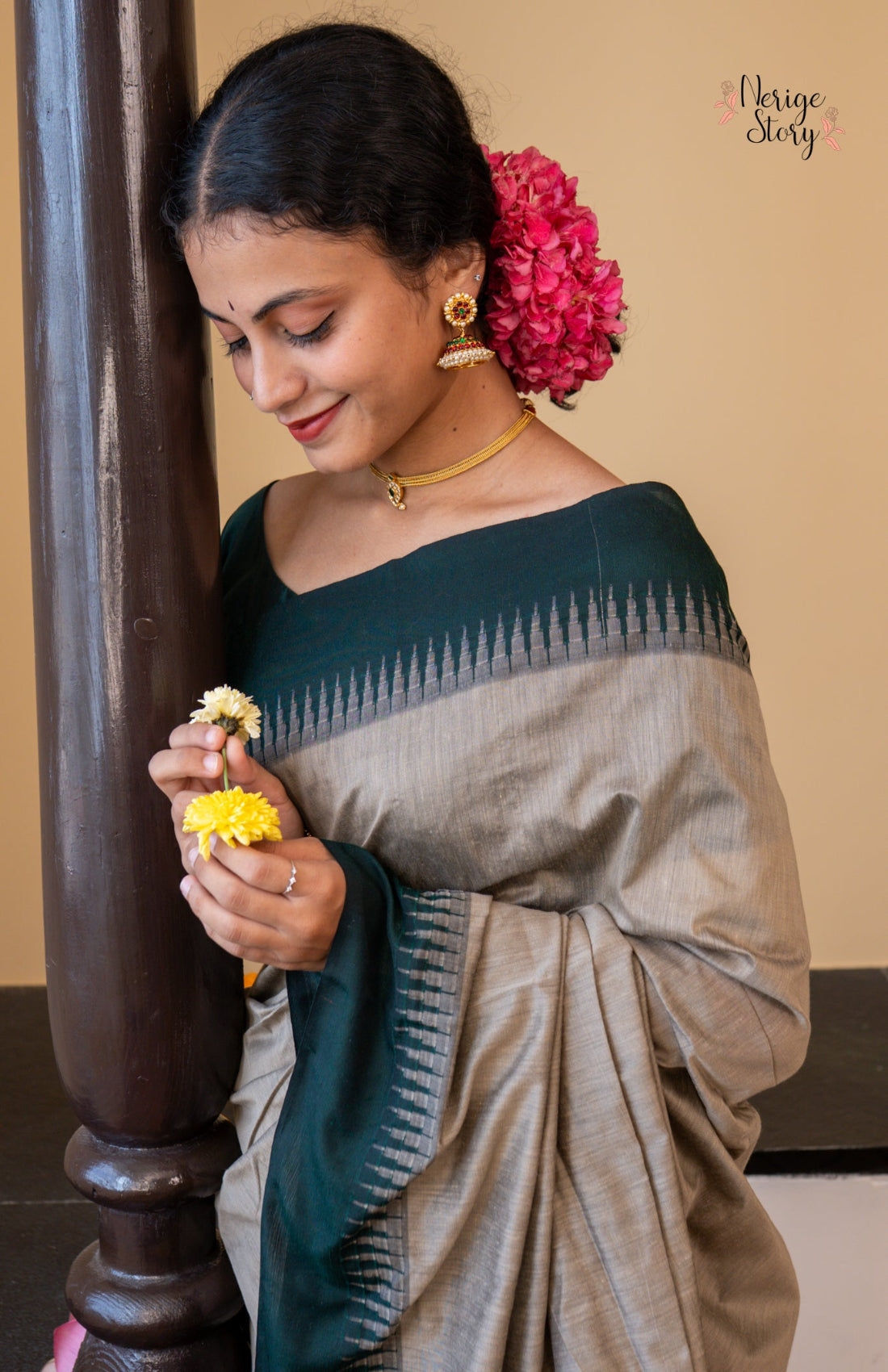 NAMITHA (ನಮಿತಾ)