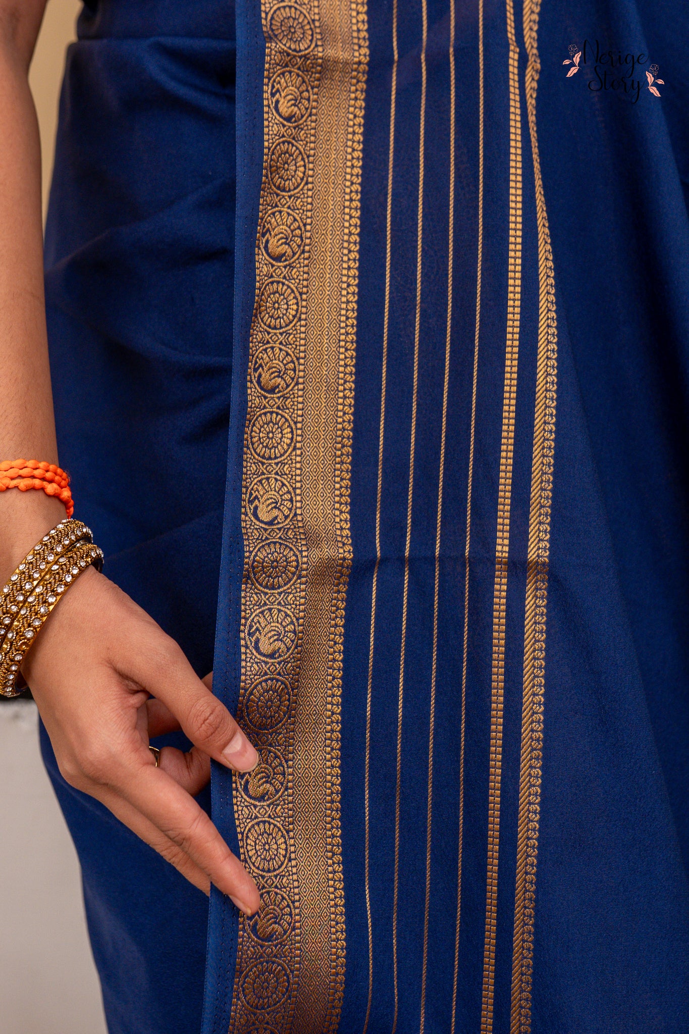 DIVYANSHI (दिव्यांशि)