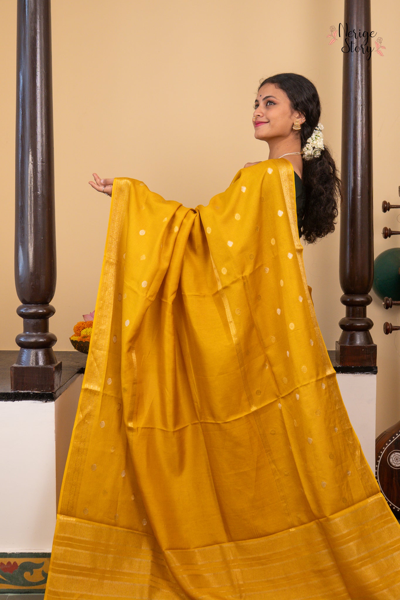 HARSHALEENA (हर्षलीना)