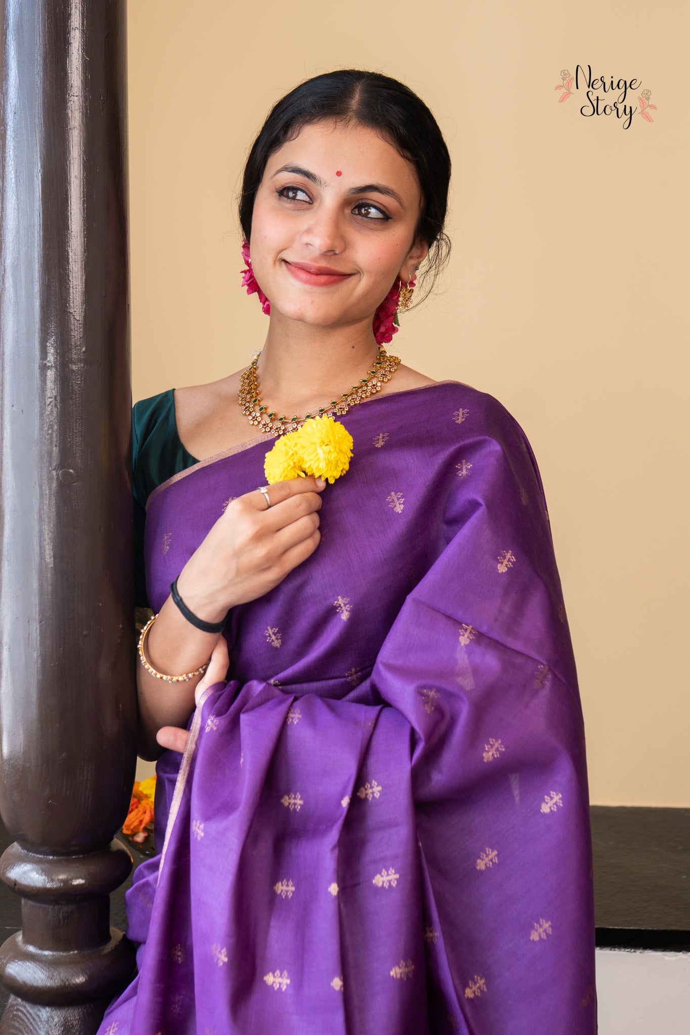 LAVANIKA (लावणिका)