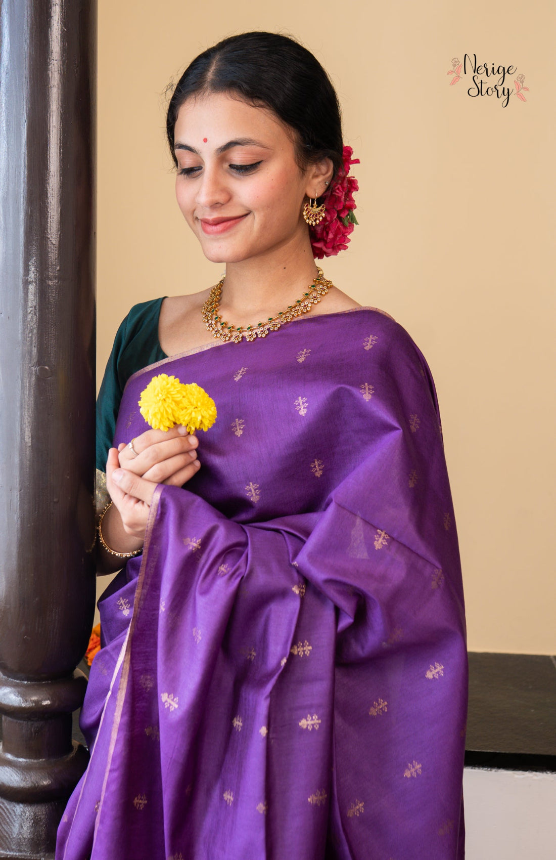 LAVANIKA (लावणिका)