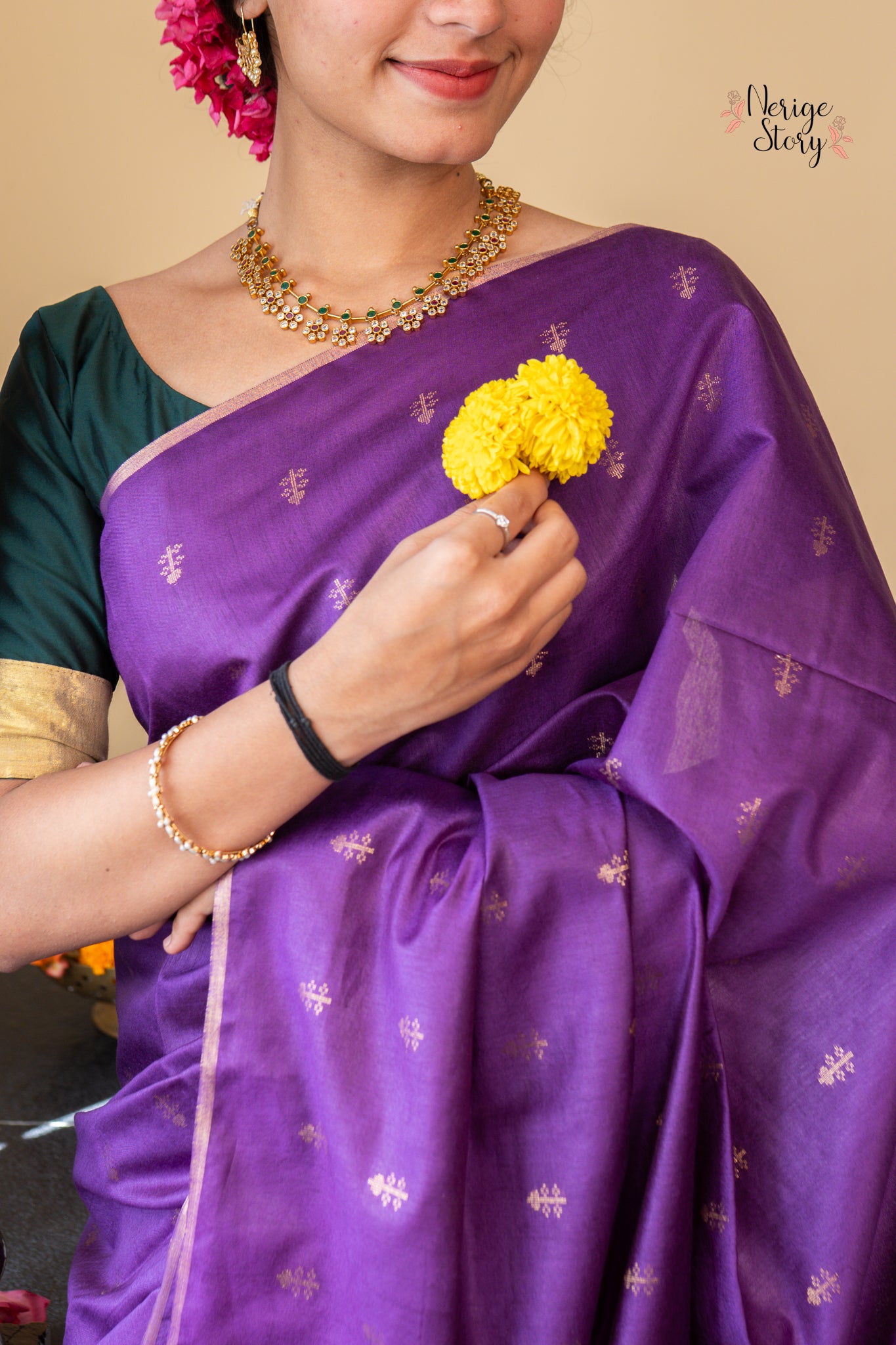 LAVANIKA (लावणिका)