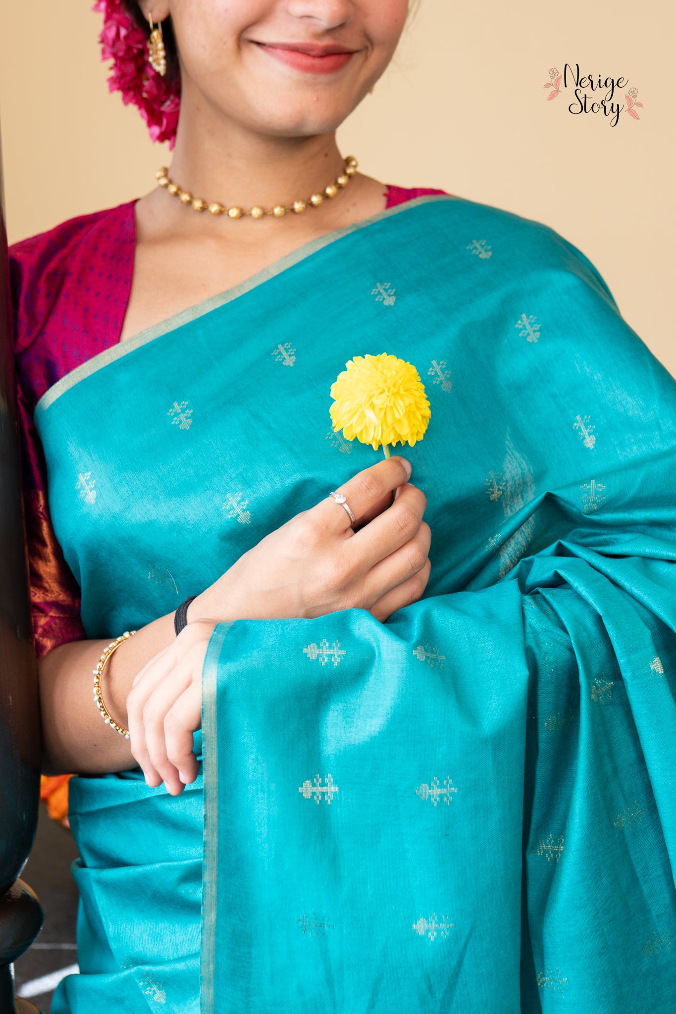 DIVYASHREE (दिव्यश्री)