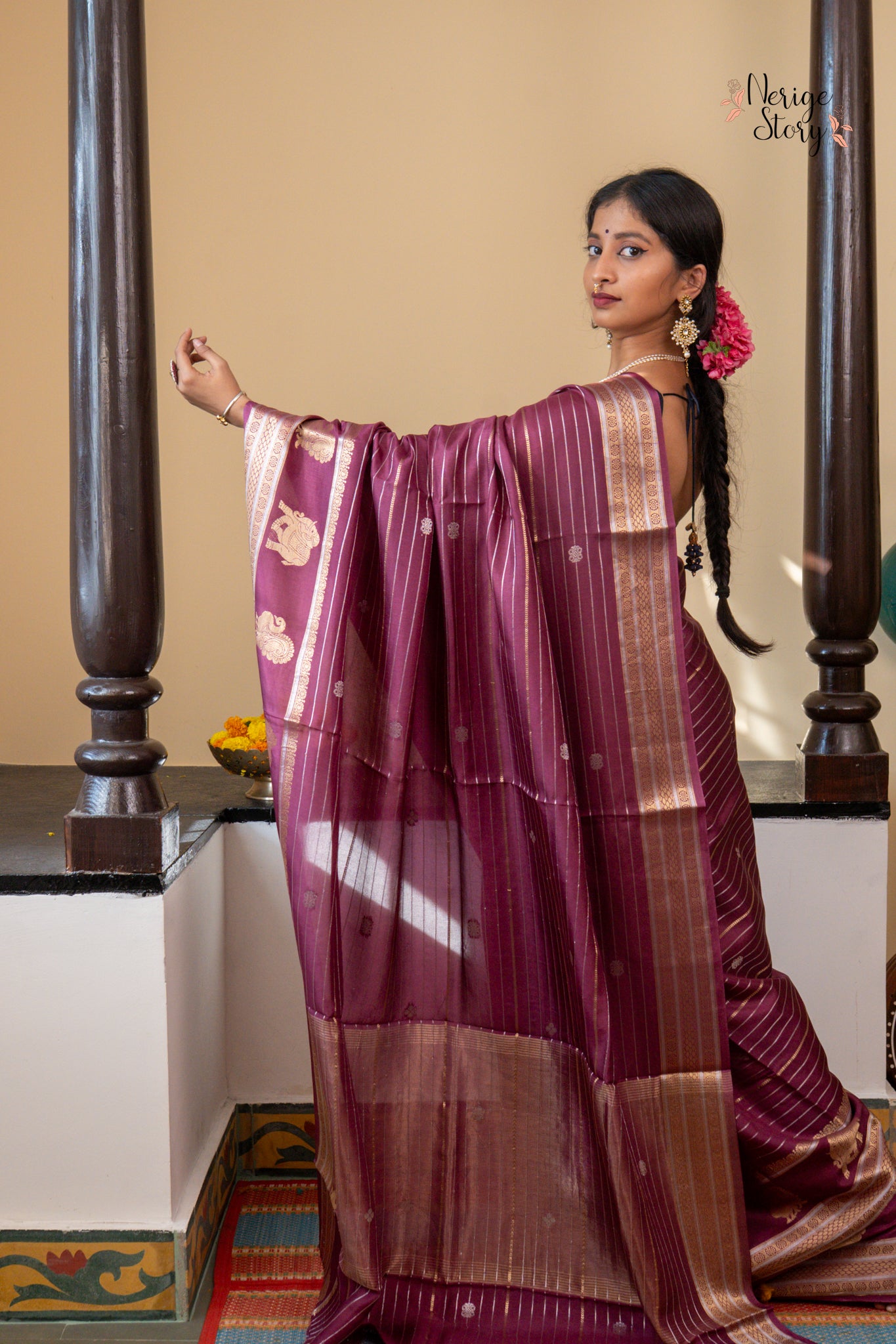 KANISHKAA (कनिष्का)