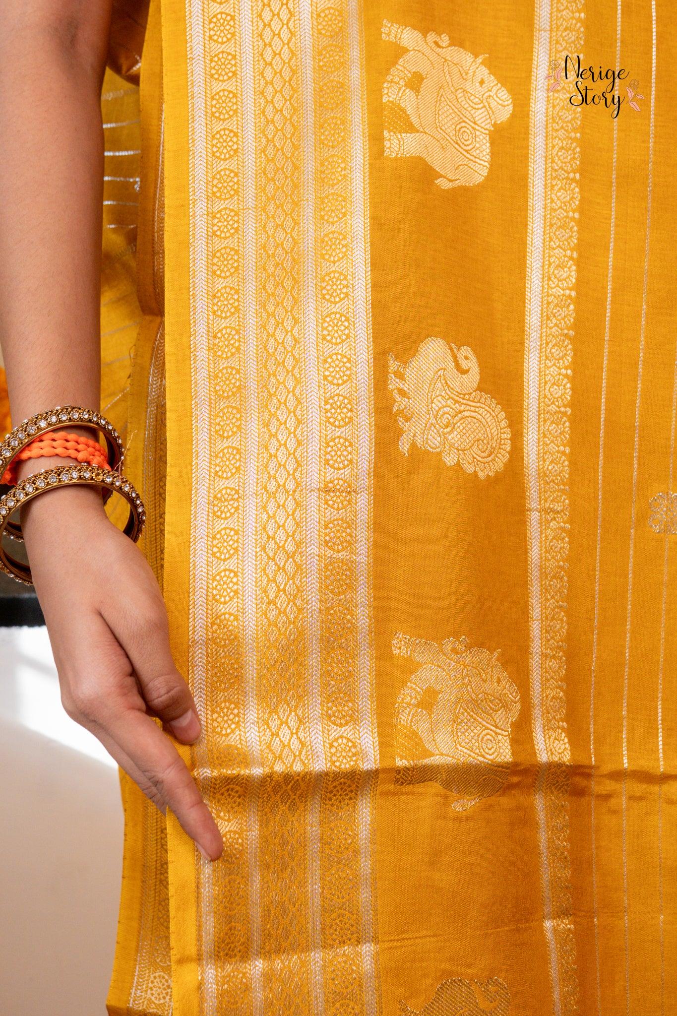 MAHATI (महती)