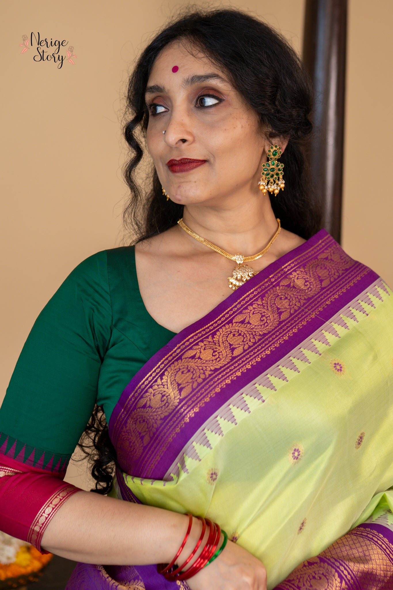ARYAVI (ఆర్యవి)