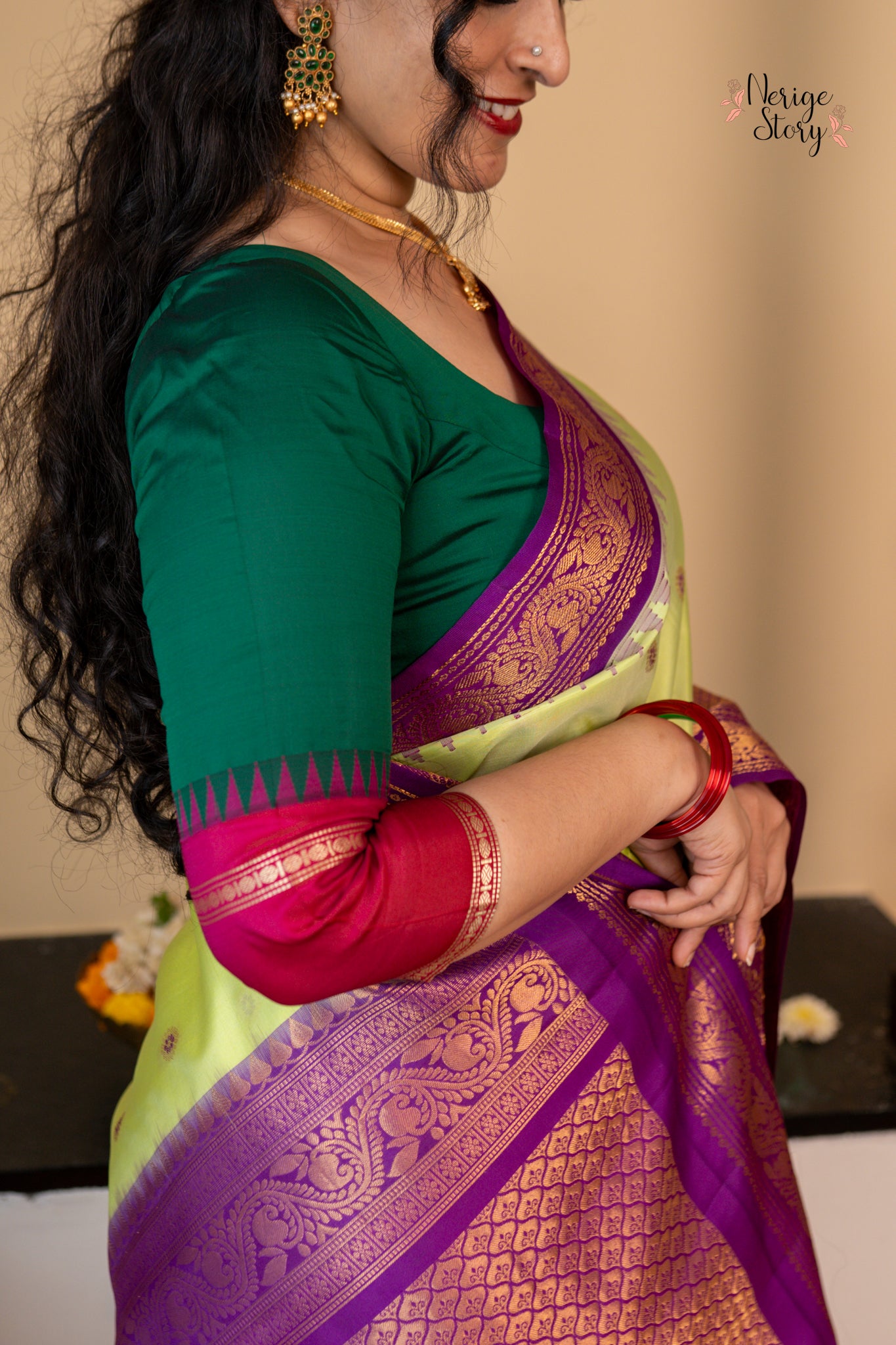 ARYAVI (ఆర్యవి)