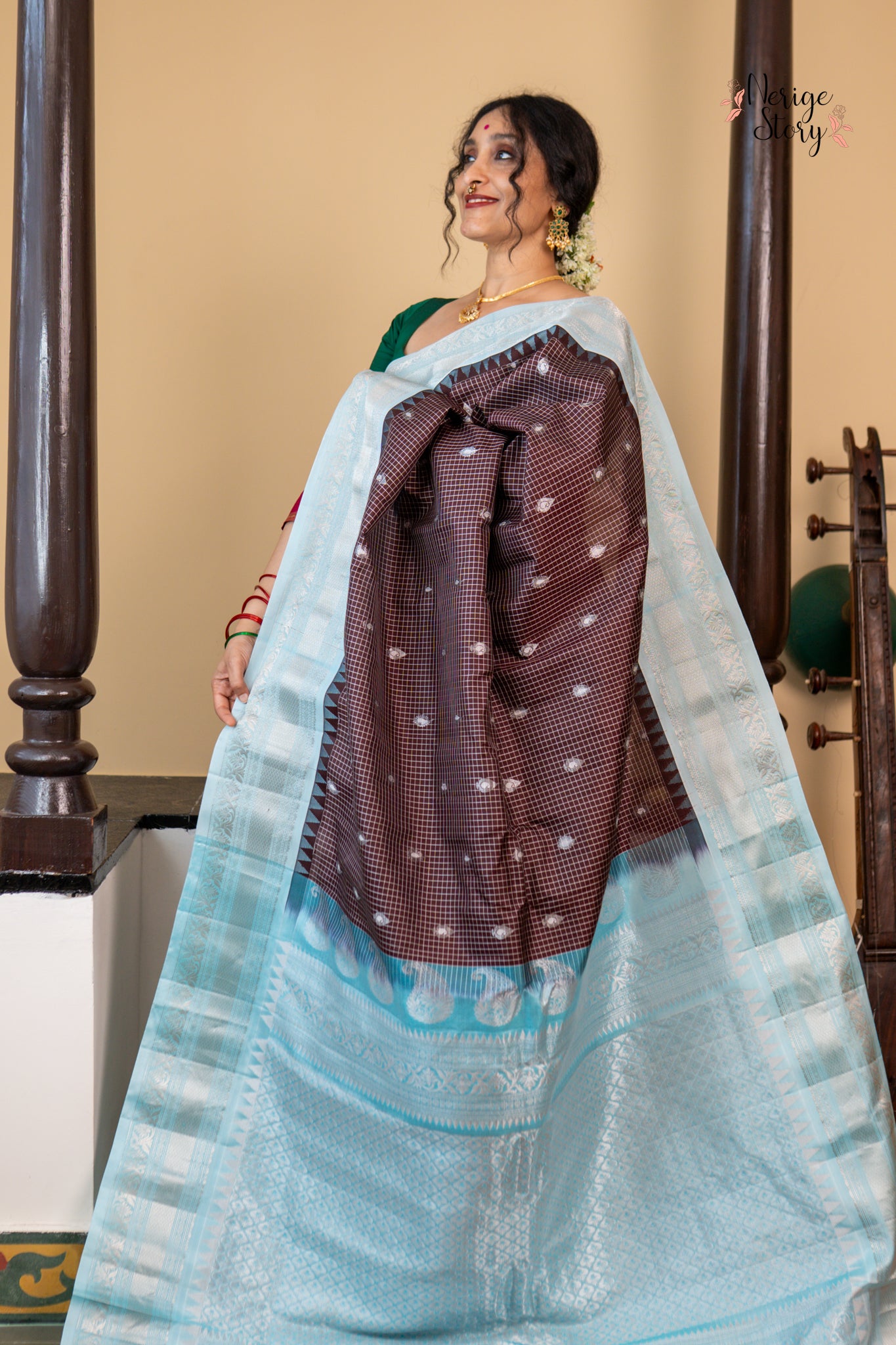 NIRALI (నిరాలి)