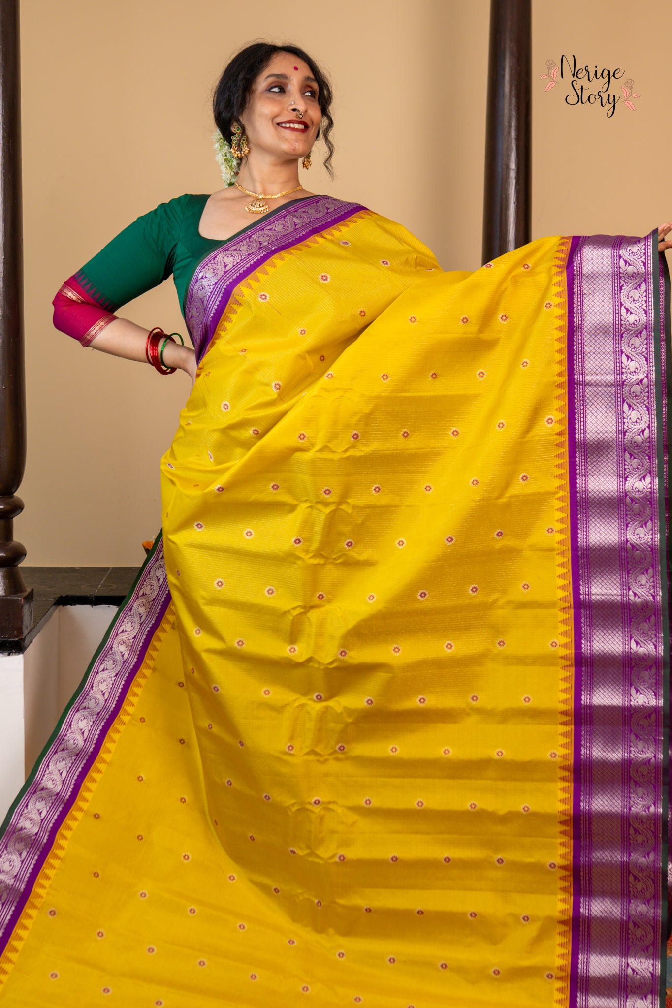ADHIRA (అధిరా)