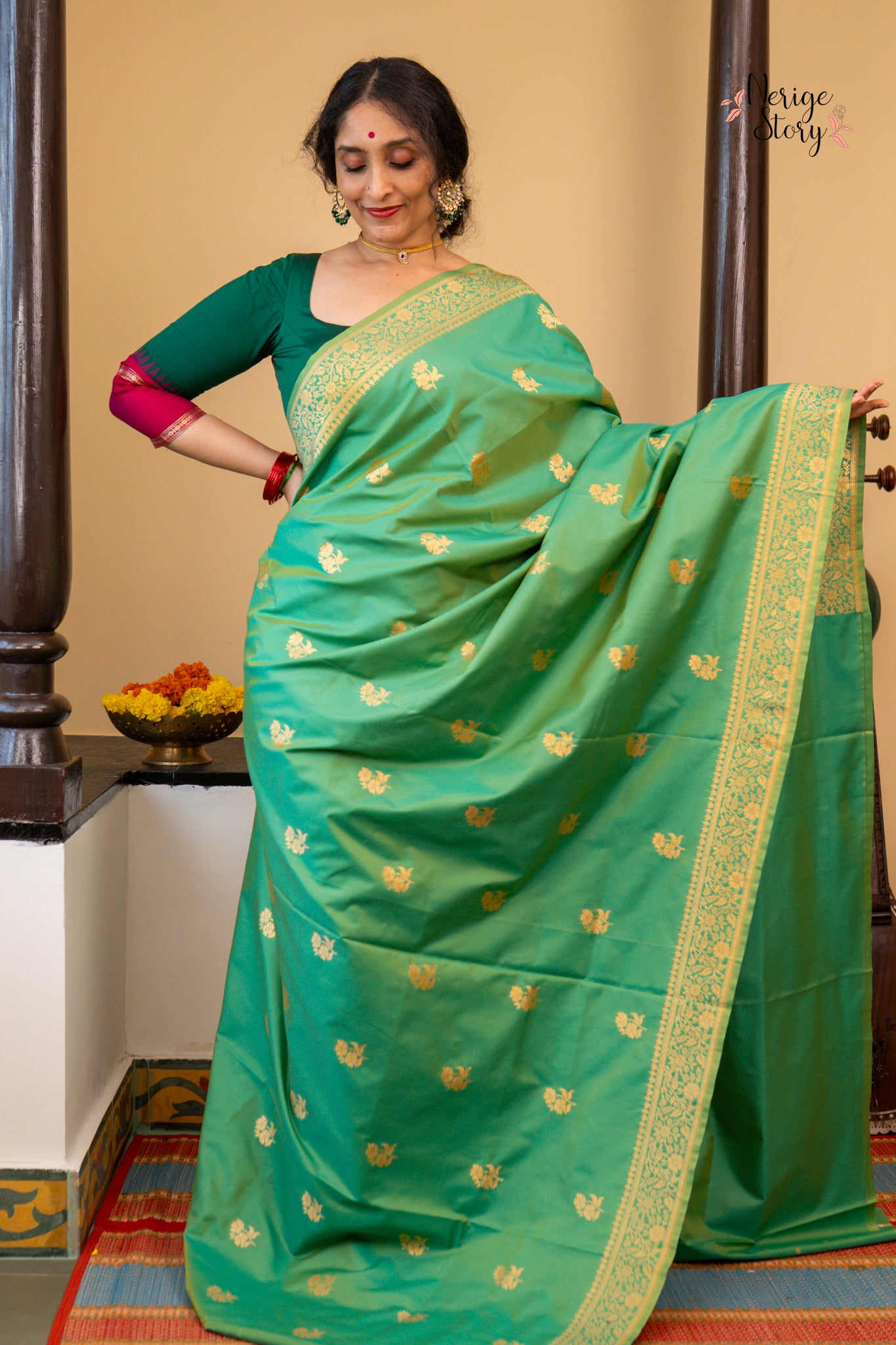 MINAKSHI (मीनाक्षी)