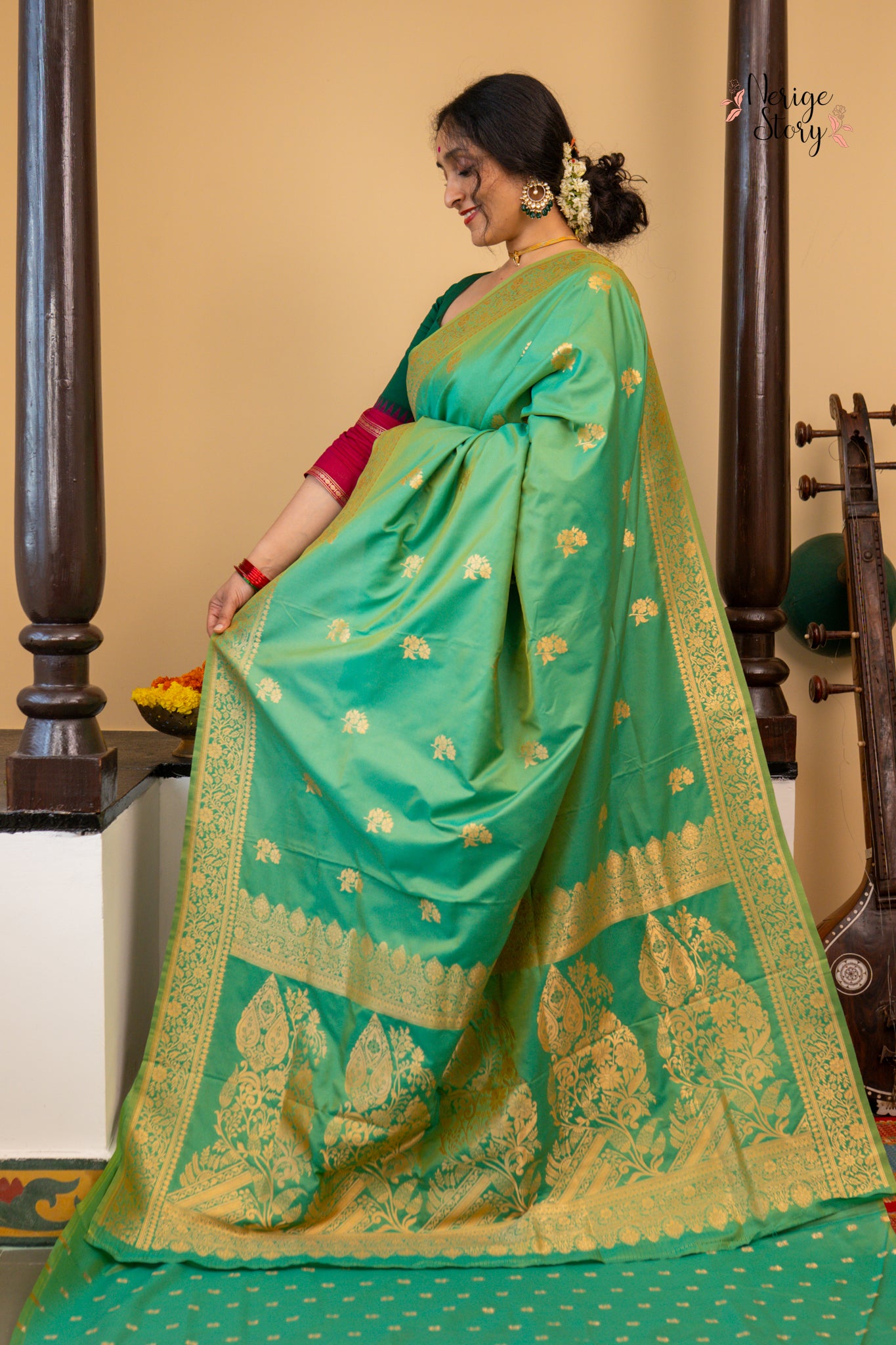 MINAKSHI (मीनाक्षी)