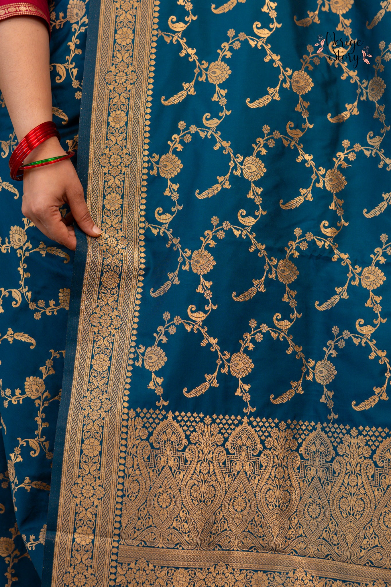 NAMOVIKA (नमाविका)