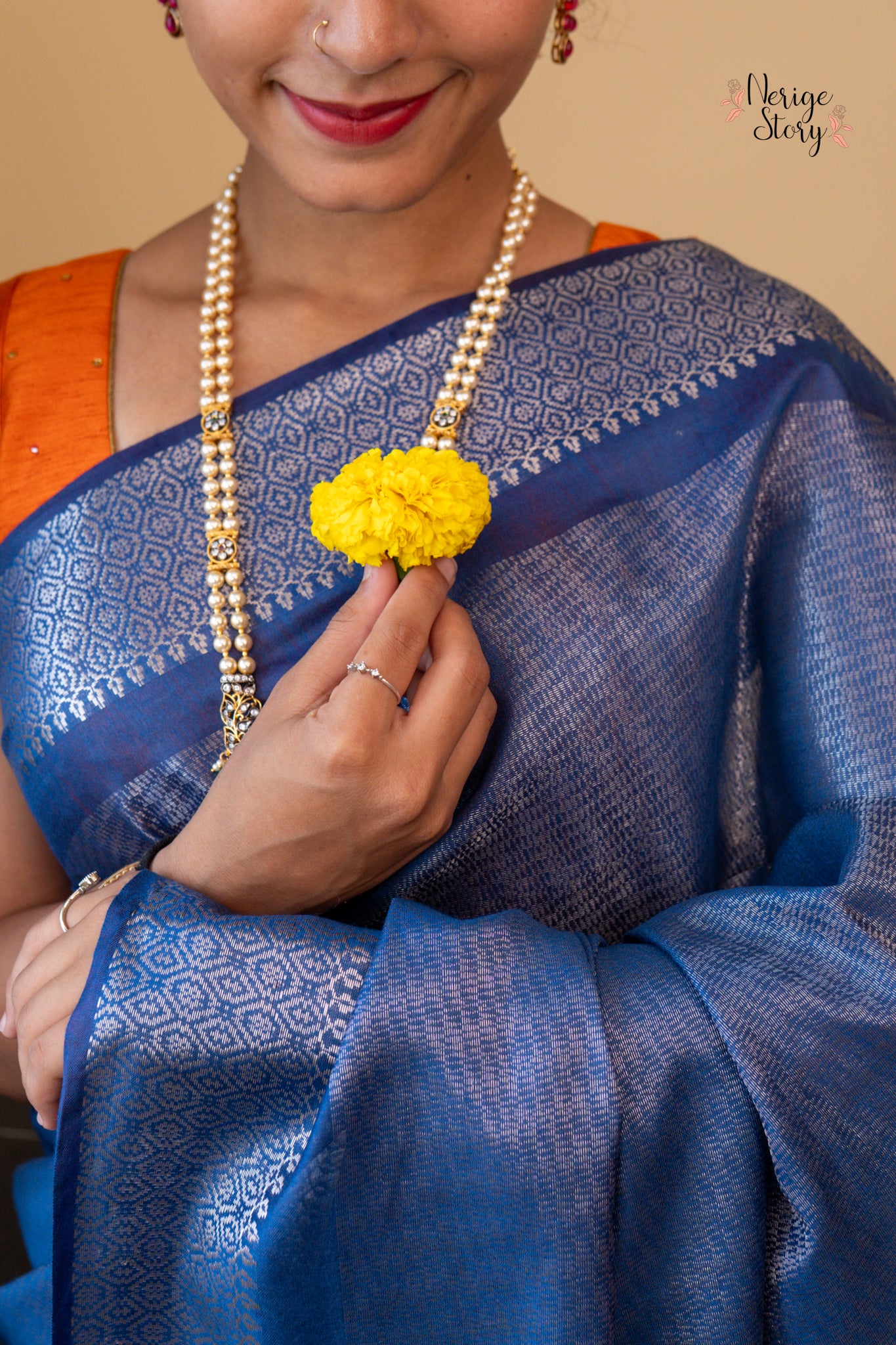 AMODINI (अमोदिनी)