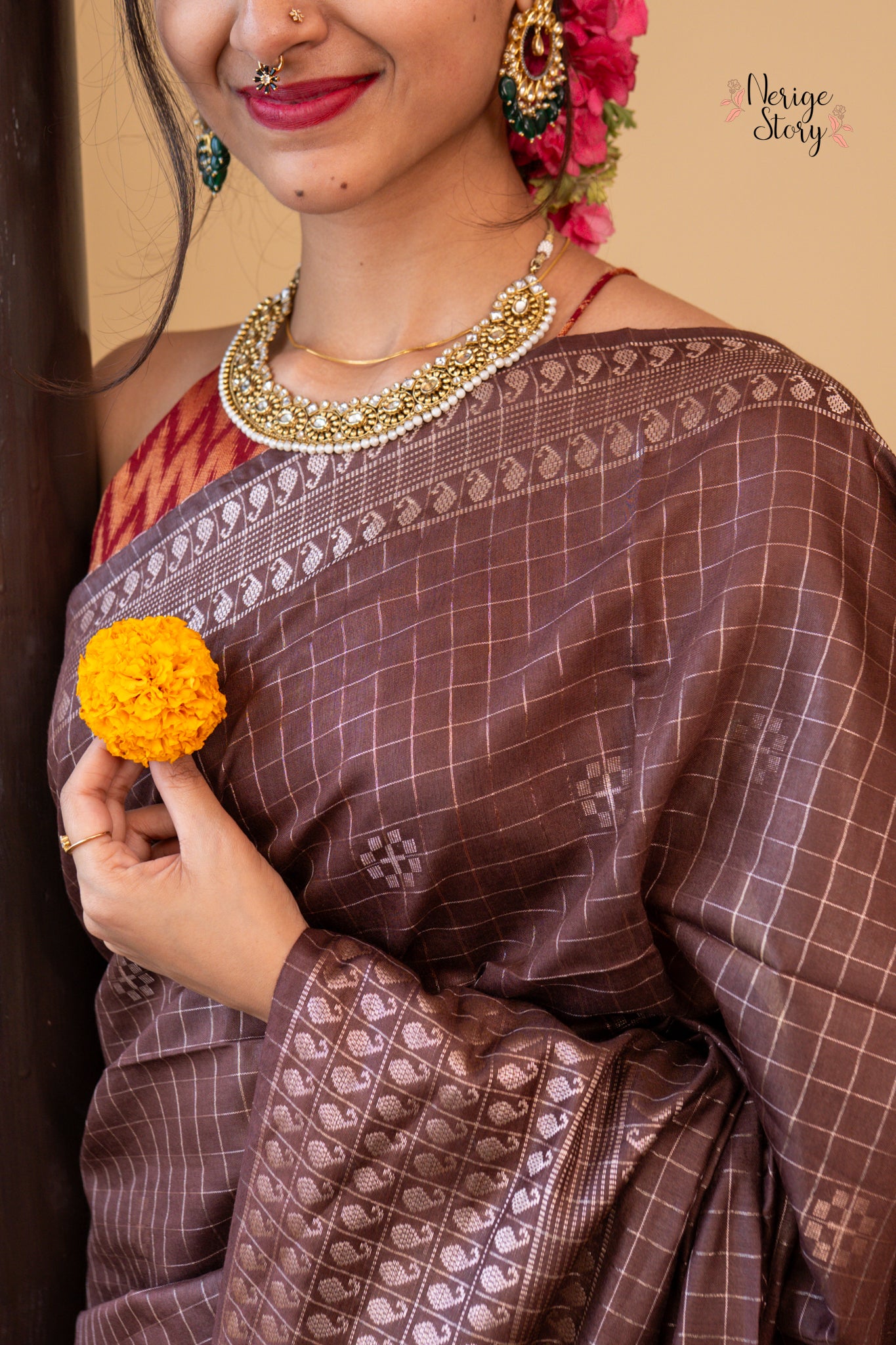 AMOLIKA (अमोलिका)