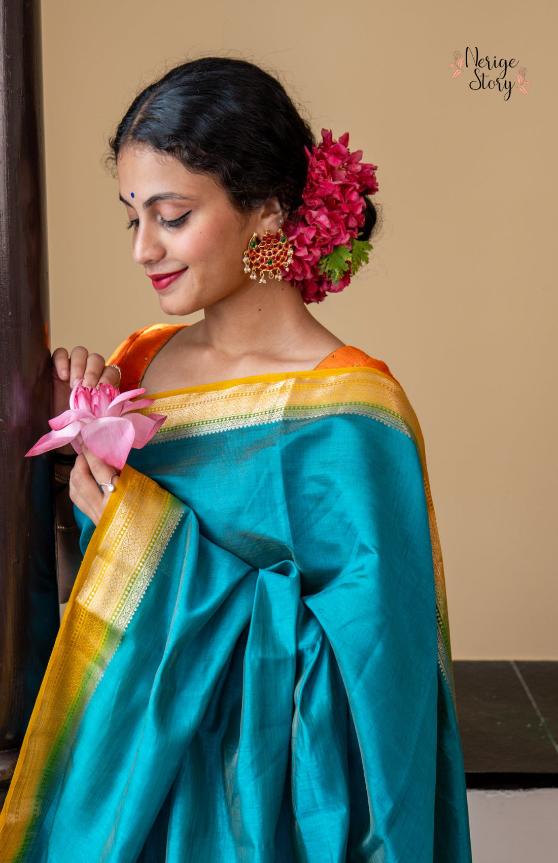KAVINA (कविना)