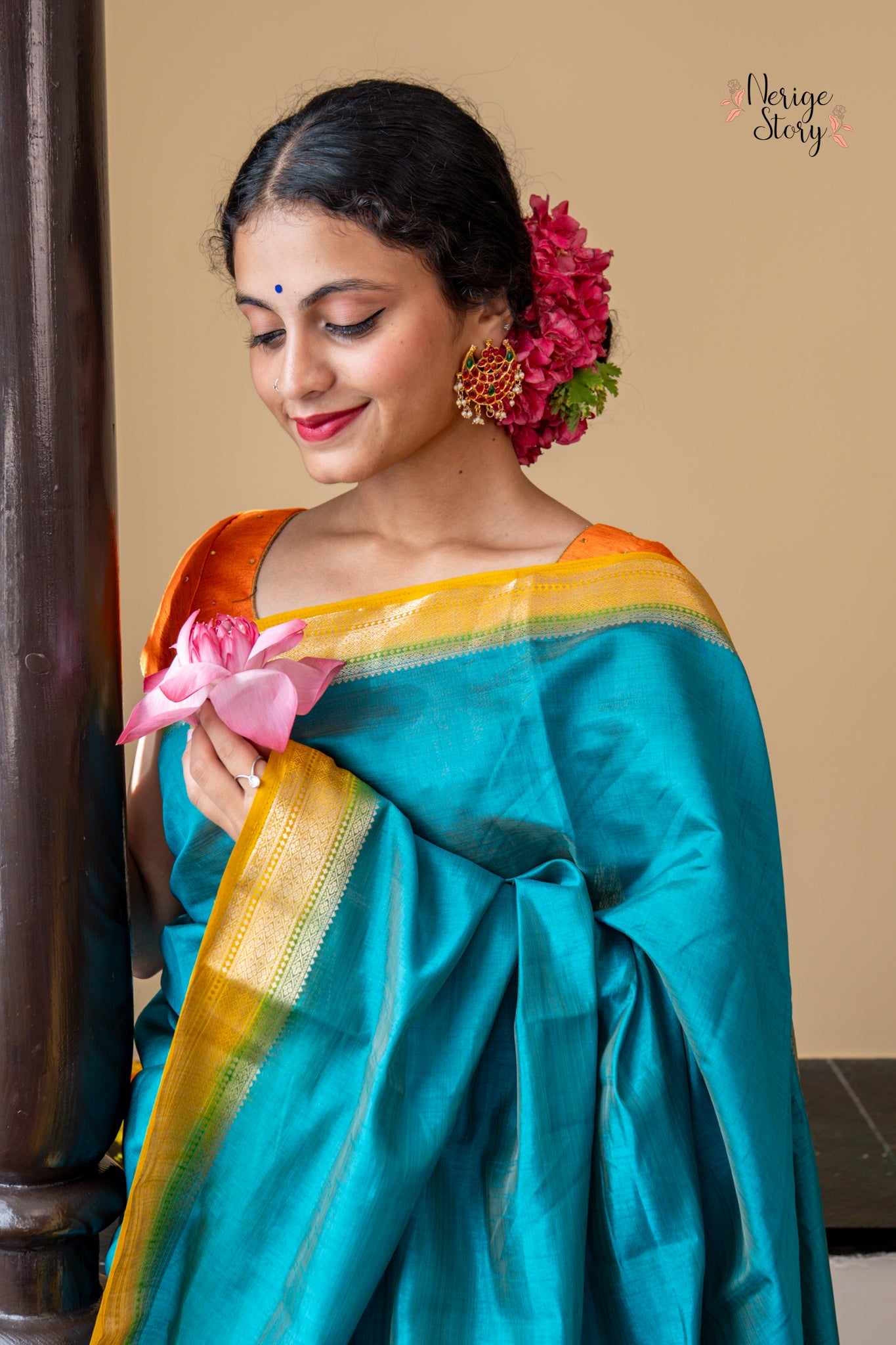 KAVINA (कविना)