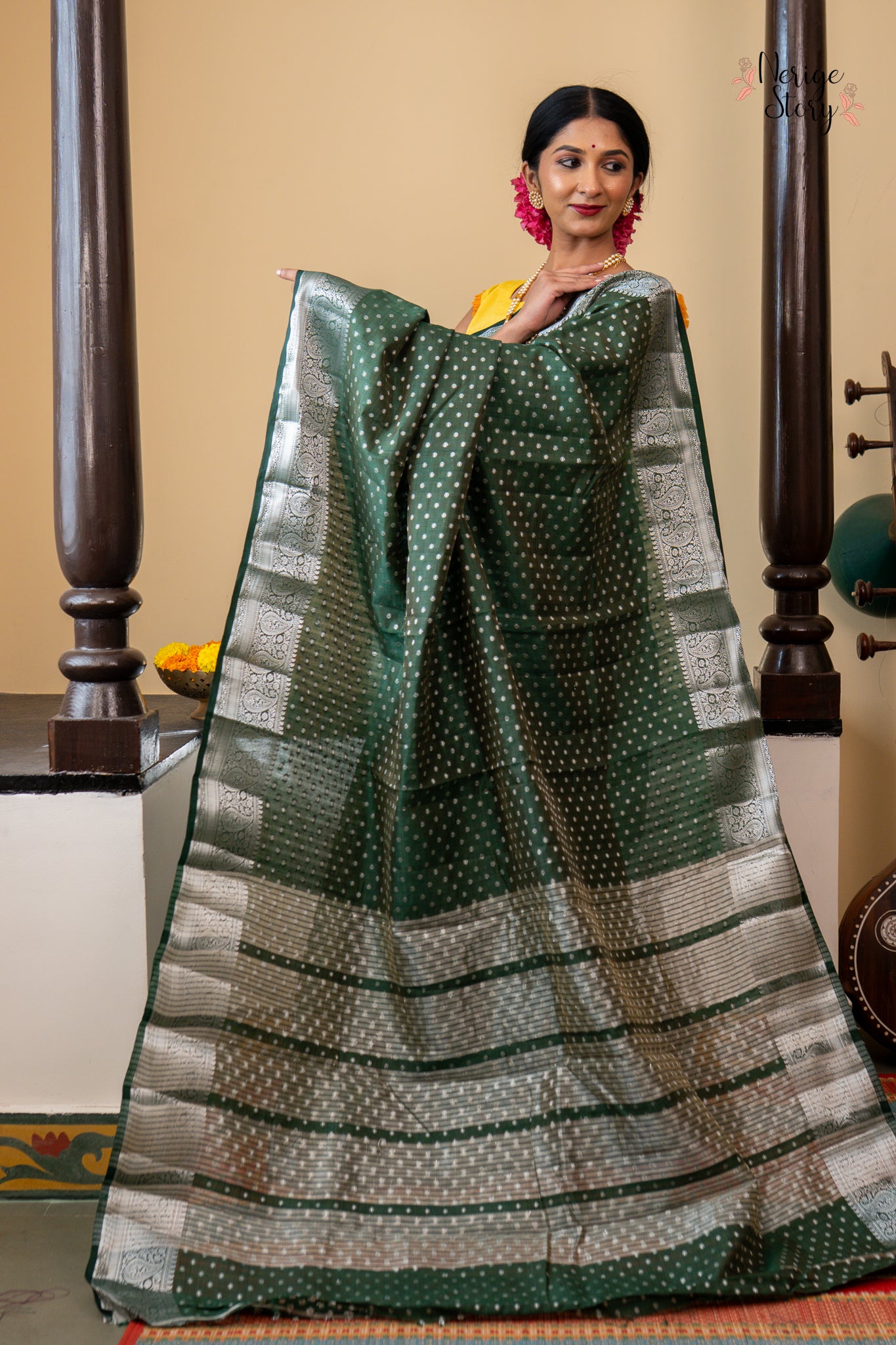 SANATANIYA (सनातनिया)