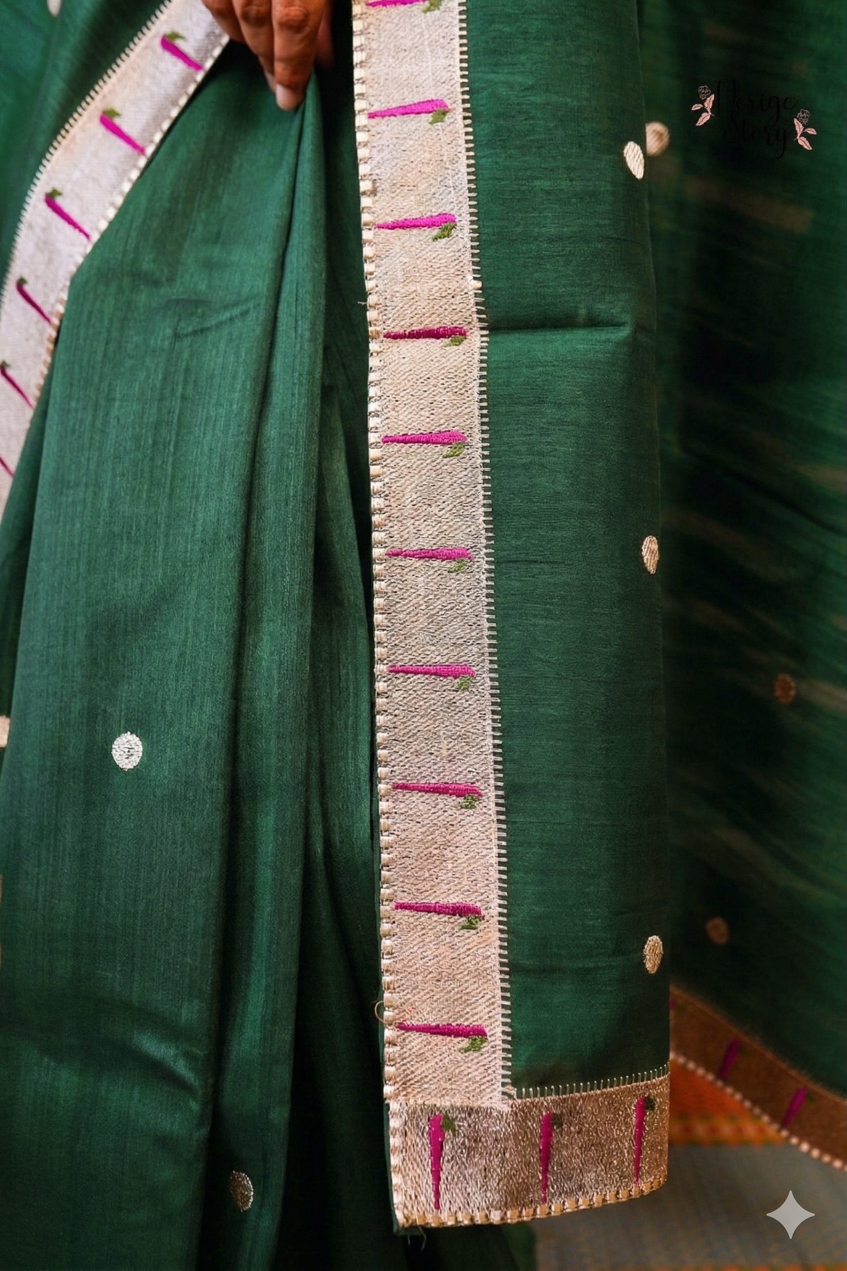 ARUNI (अरुणी)