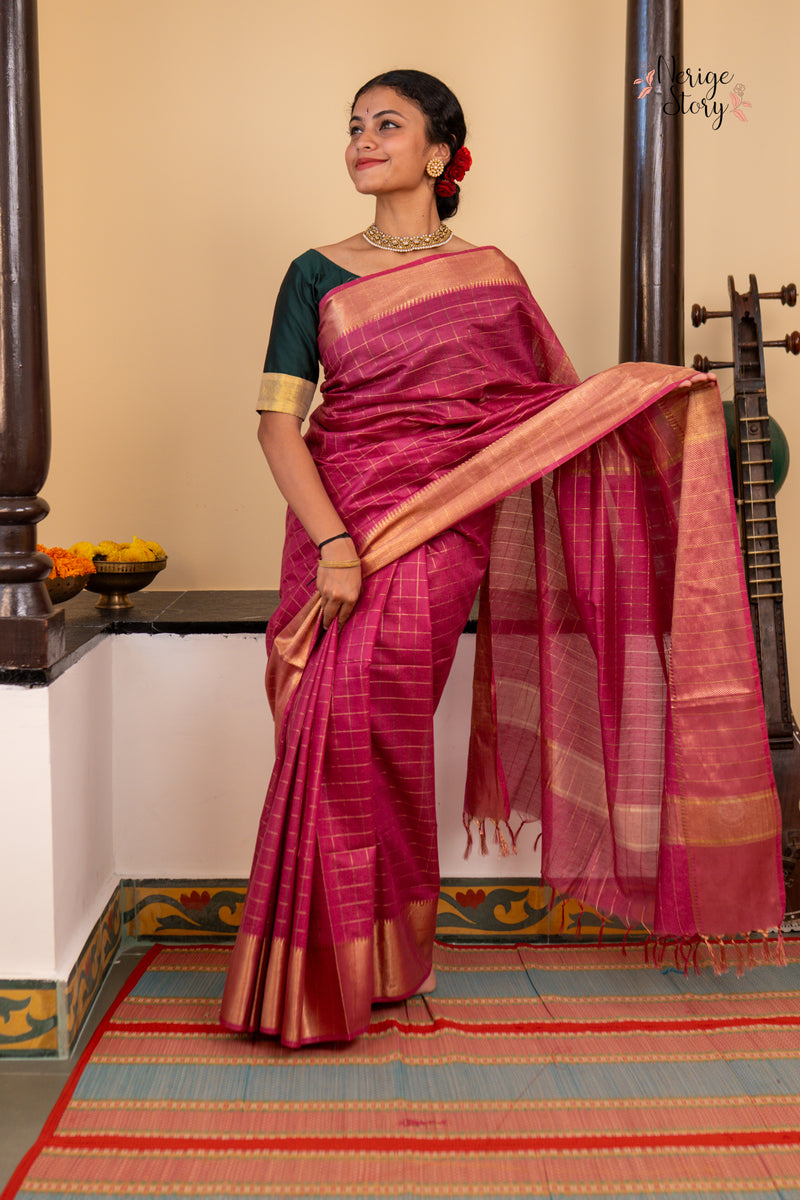 CHANDANA (चंदना)