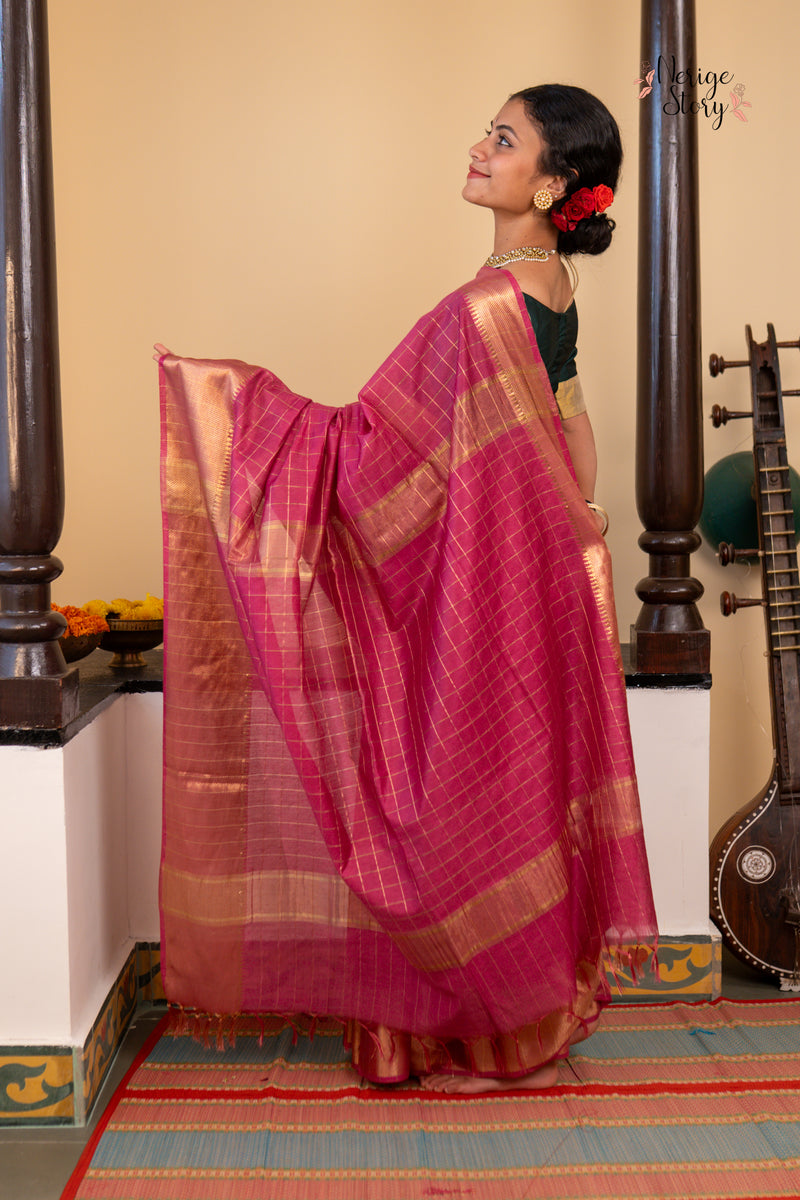 CHANDANA (चंदना)