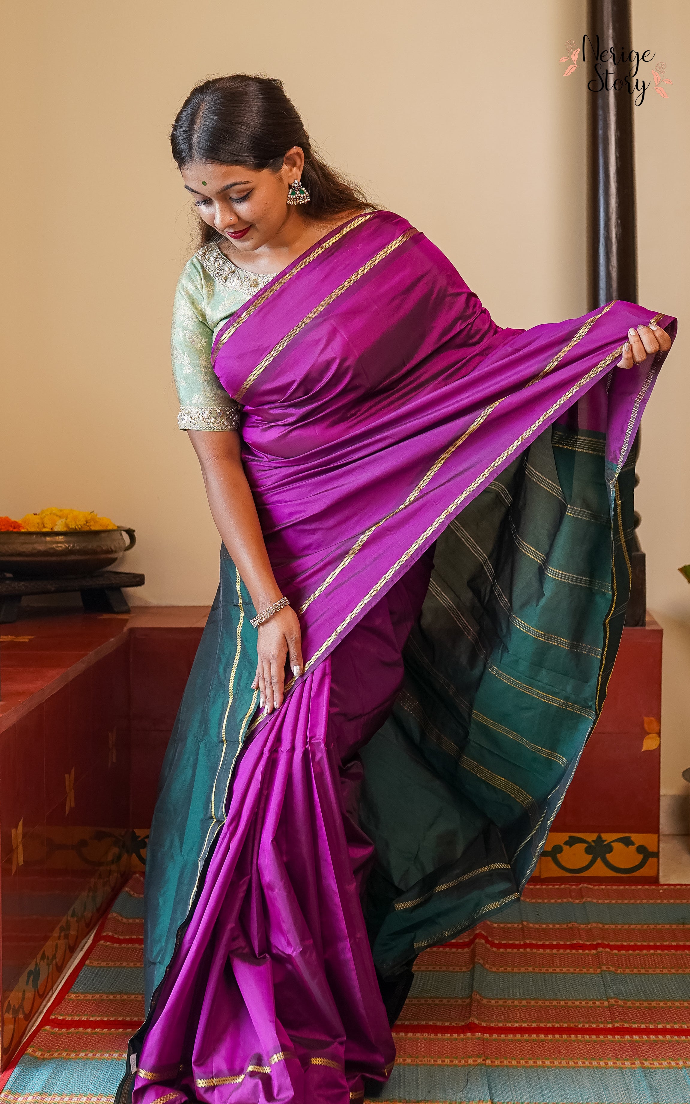 MRINALINI (मृणालिनी)