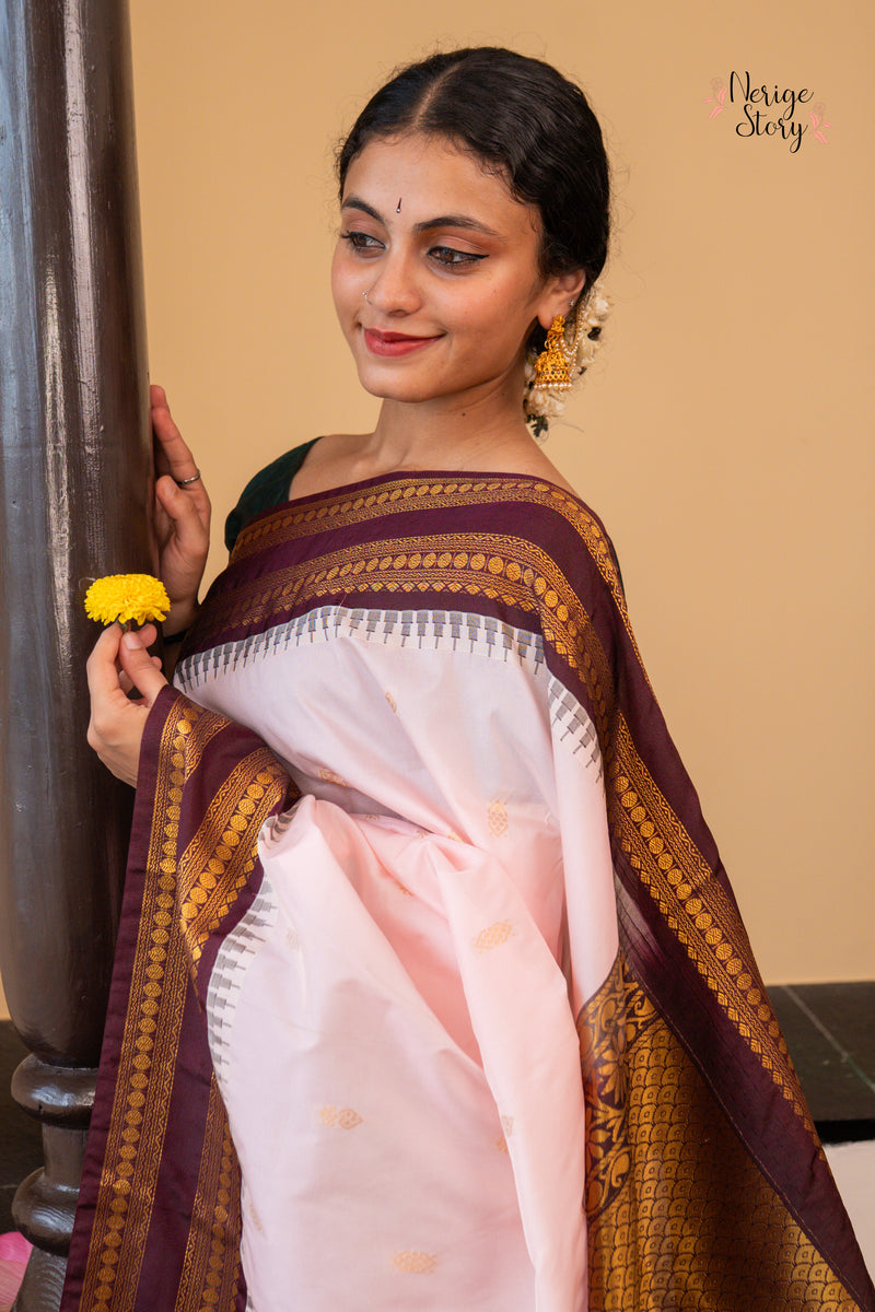 VALLARI (വല്ലരി)