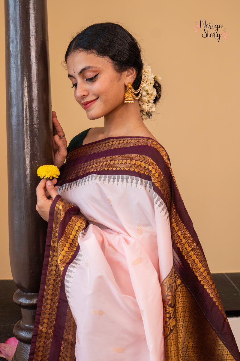 VALLARI (വല്ലരി)
