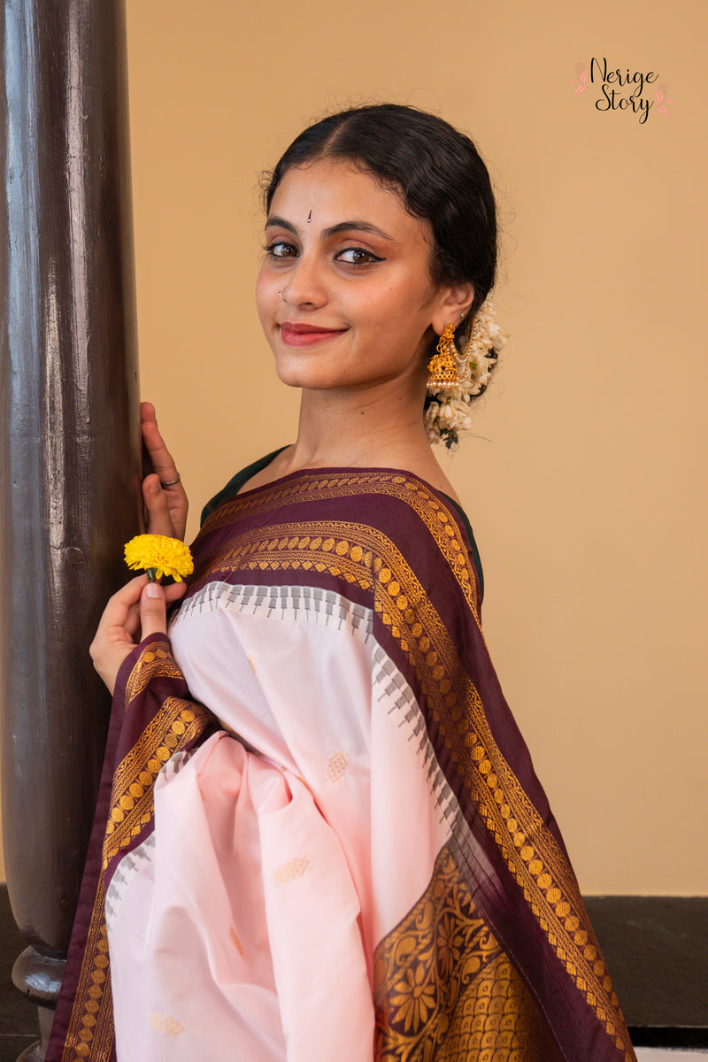 VALLARI (വല്ലരി)