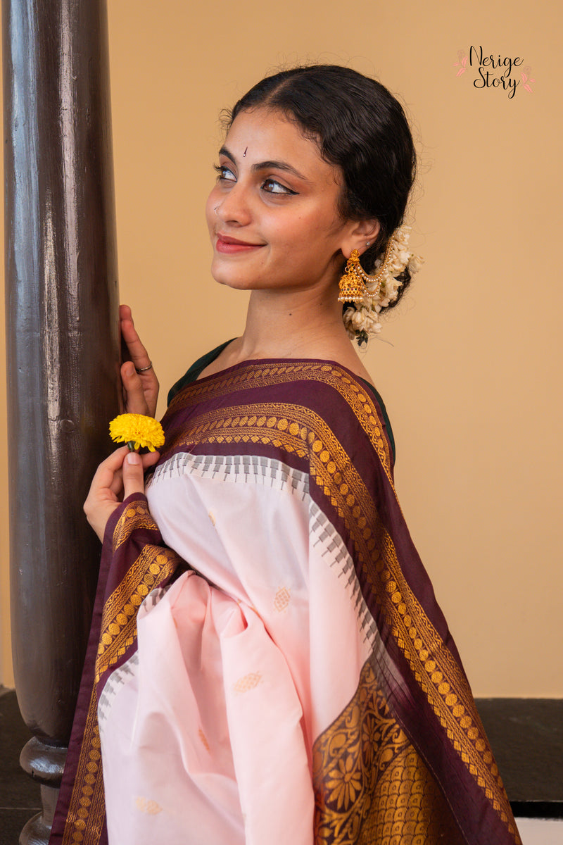 VALLARI (വല്ലരി)